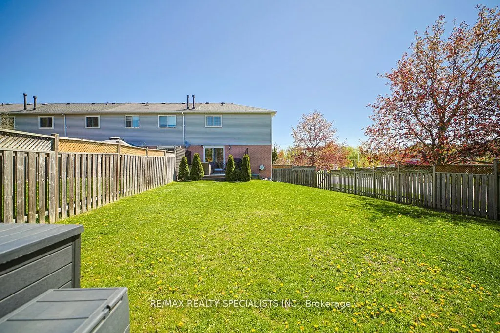 123 Middlemiss Crescent
