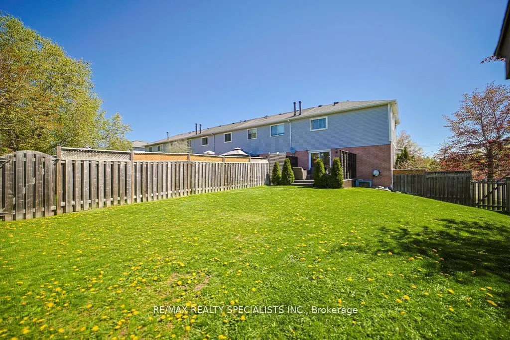 123 Middlemiss Crescent