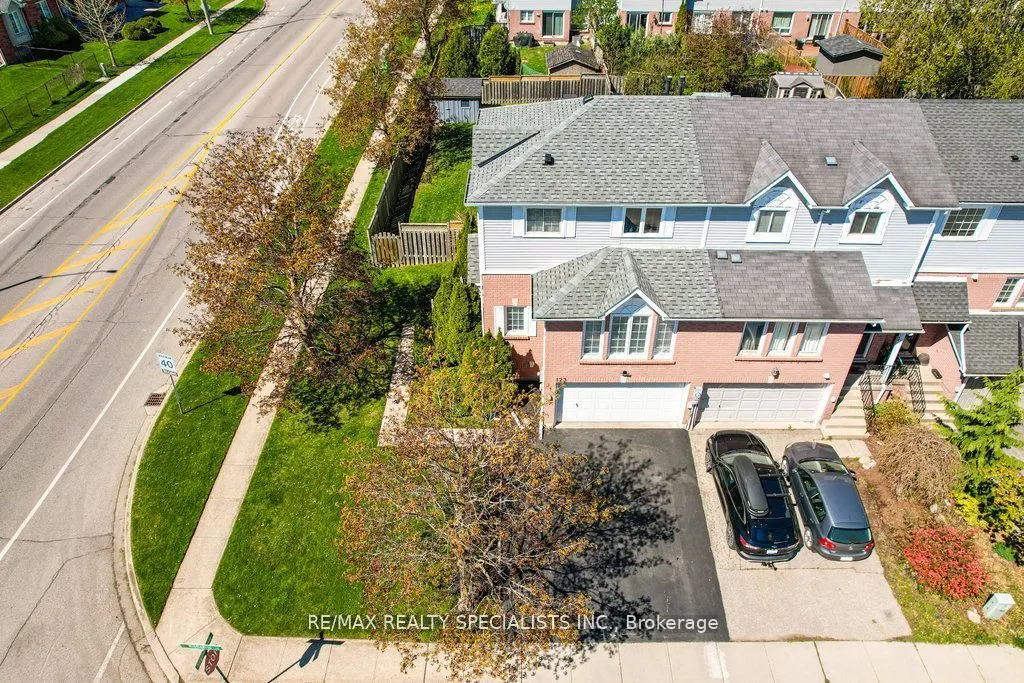 123 Middlemiss Crescent