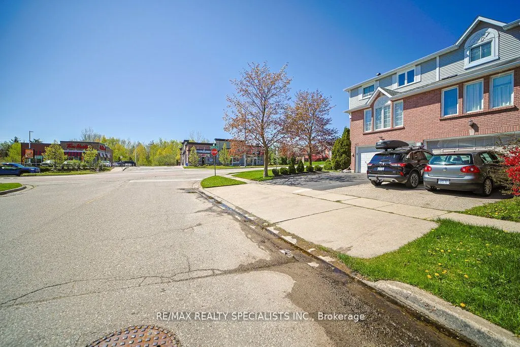 123 Middlemiss Crescent