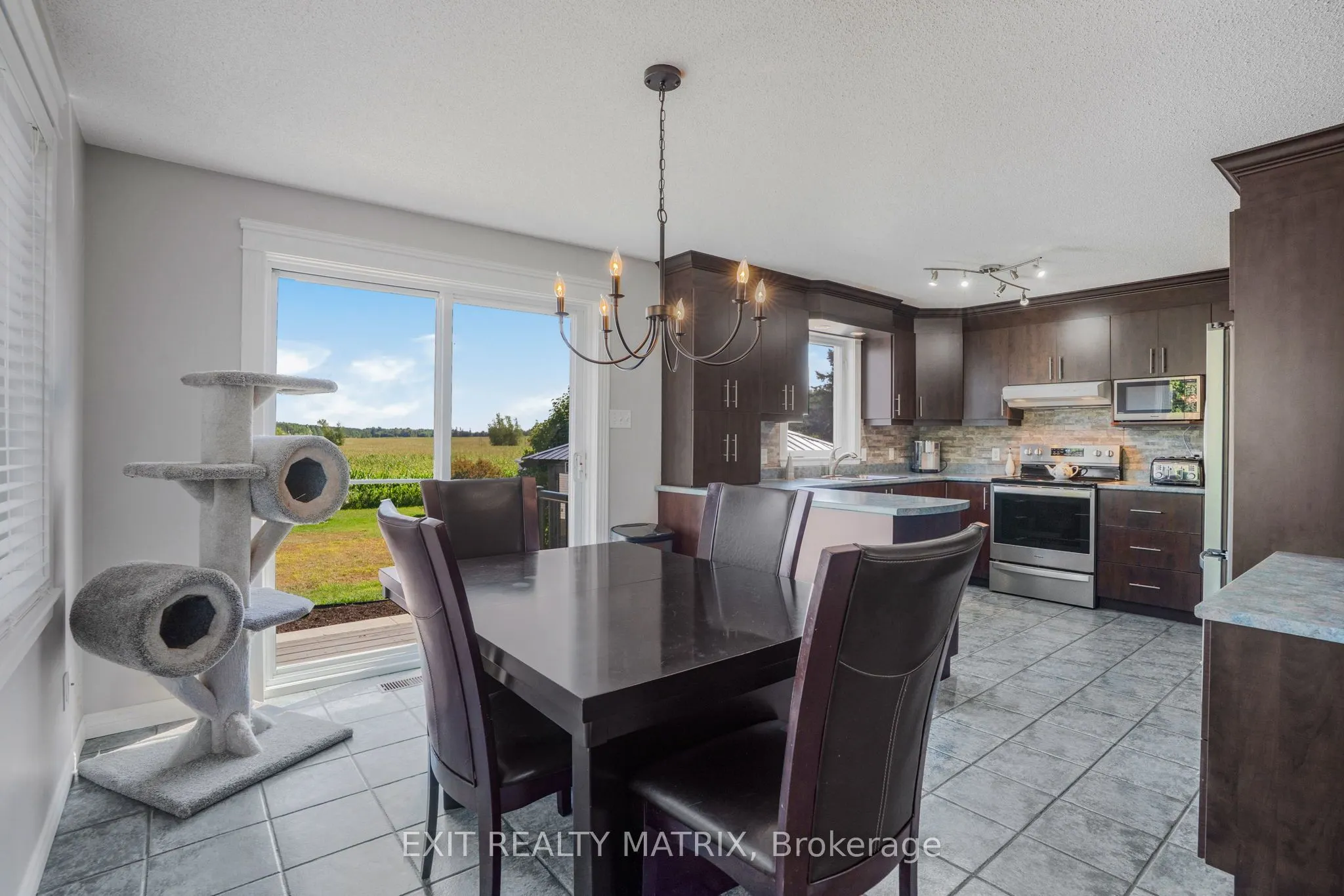 1526 Sandy Hill Road