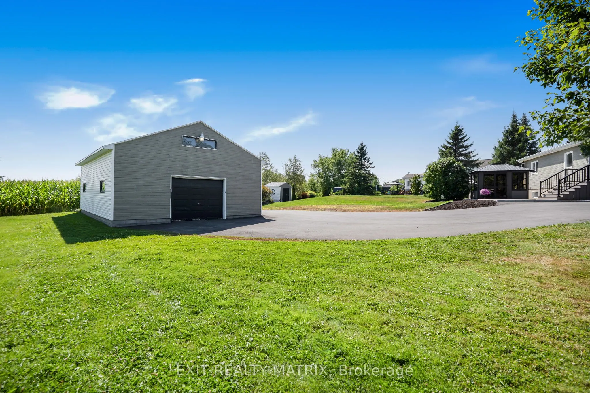 1526 Sandy Hill Road