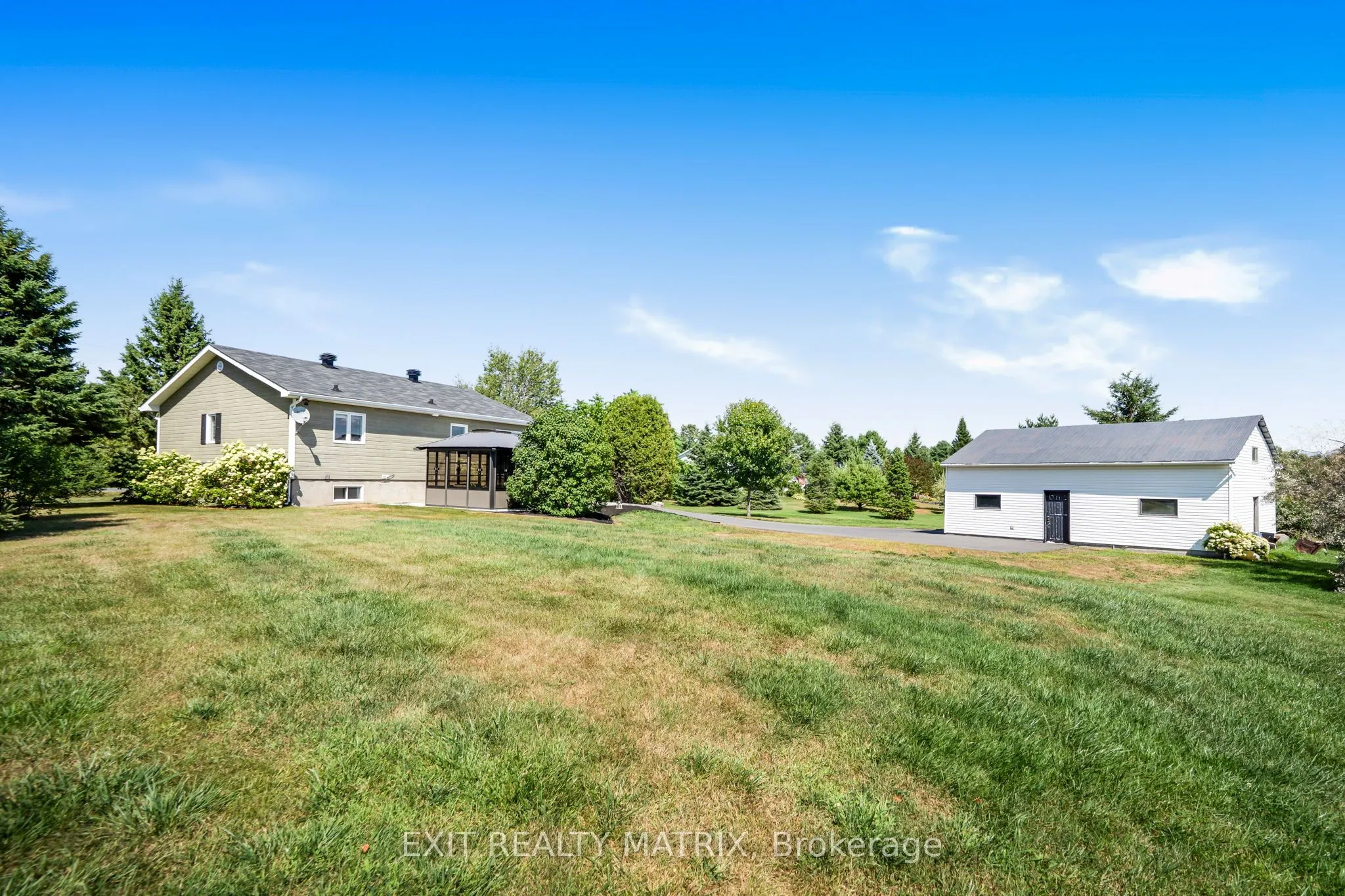 1526 Sandy Hill Road
