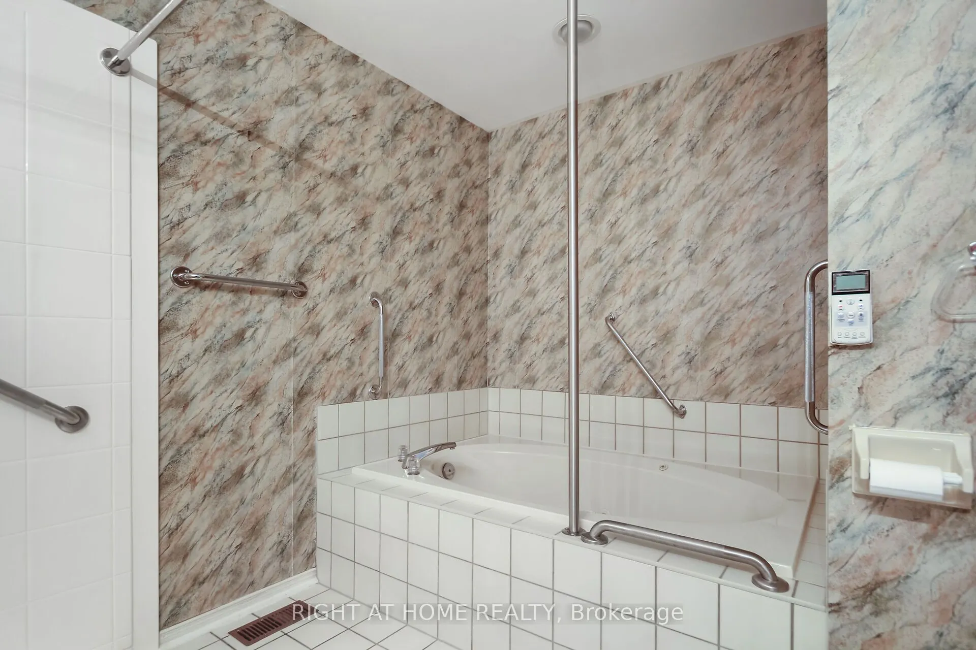 40 Kettering Private, #40