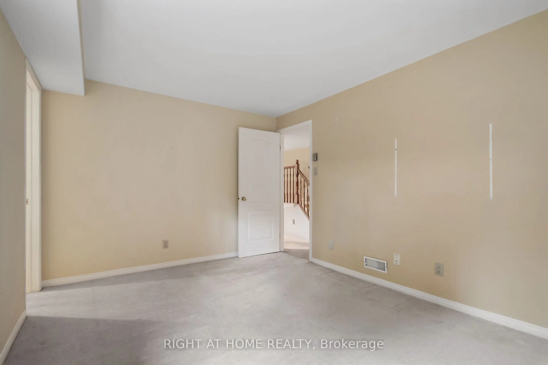 40 Kettering Private, #40