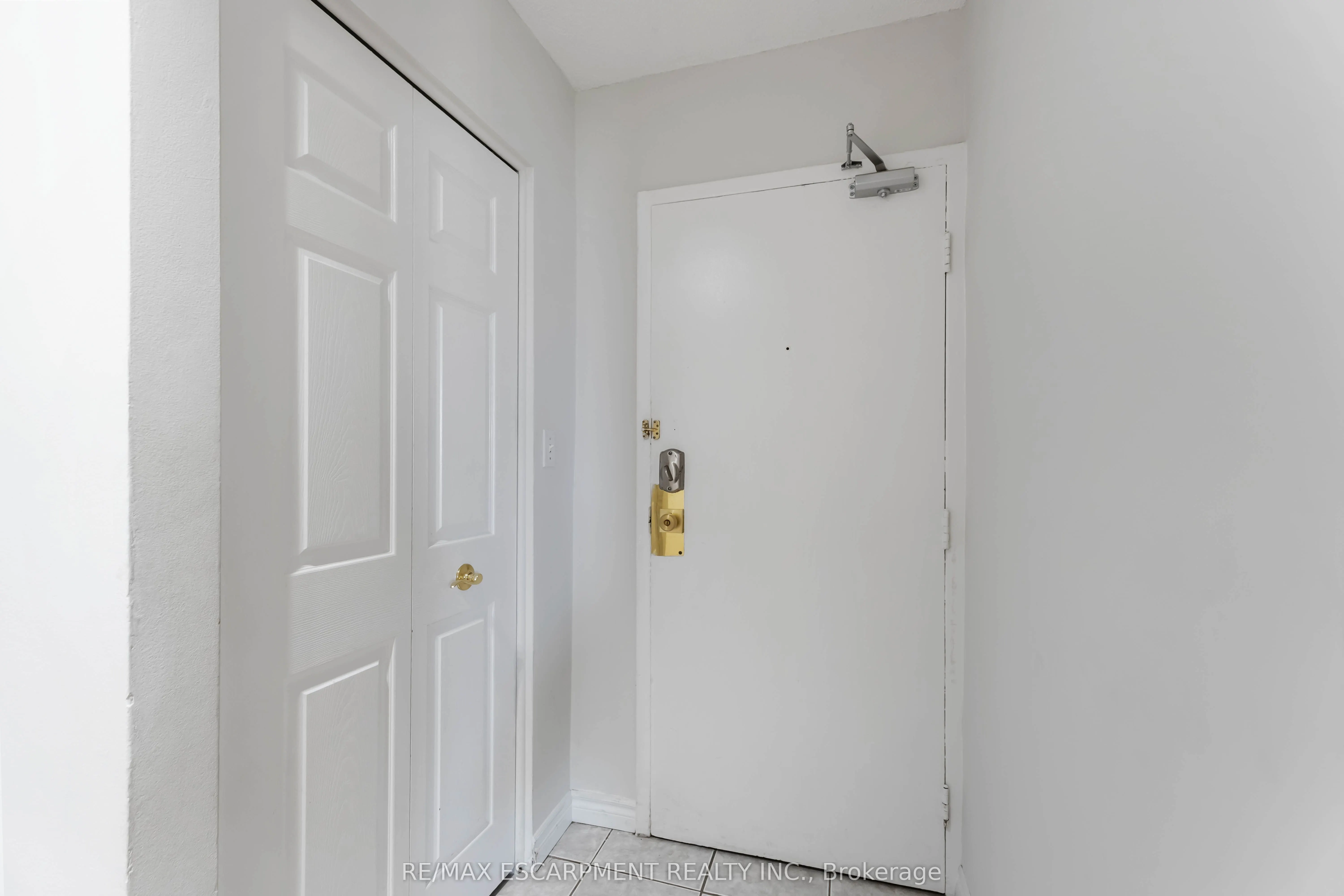 75 Glenburn Court, #1004