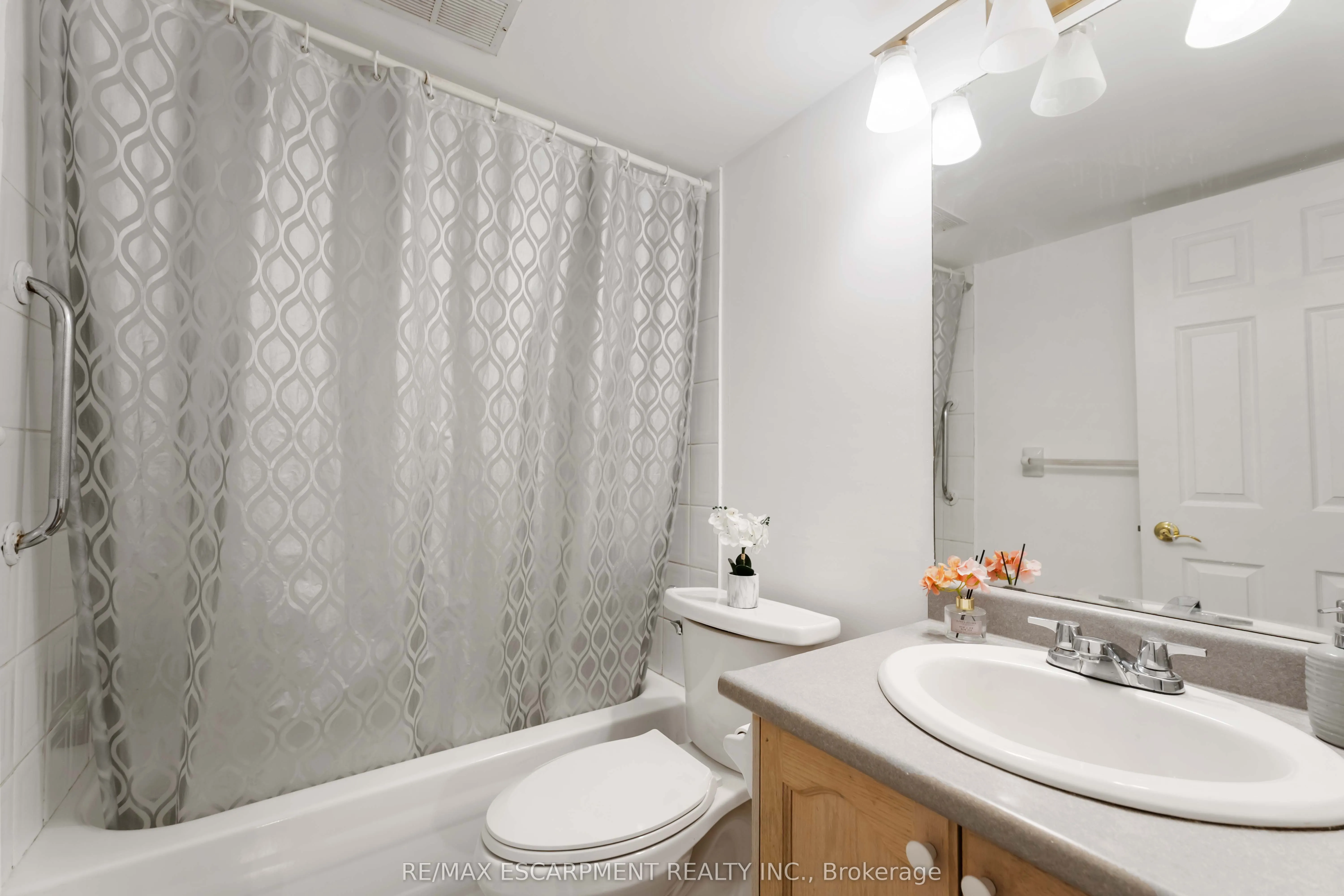75 Glenburn Court, #1004