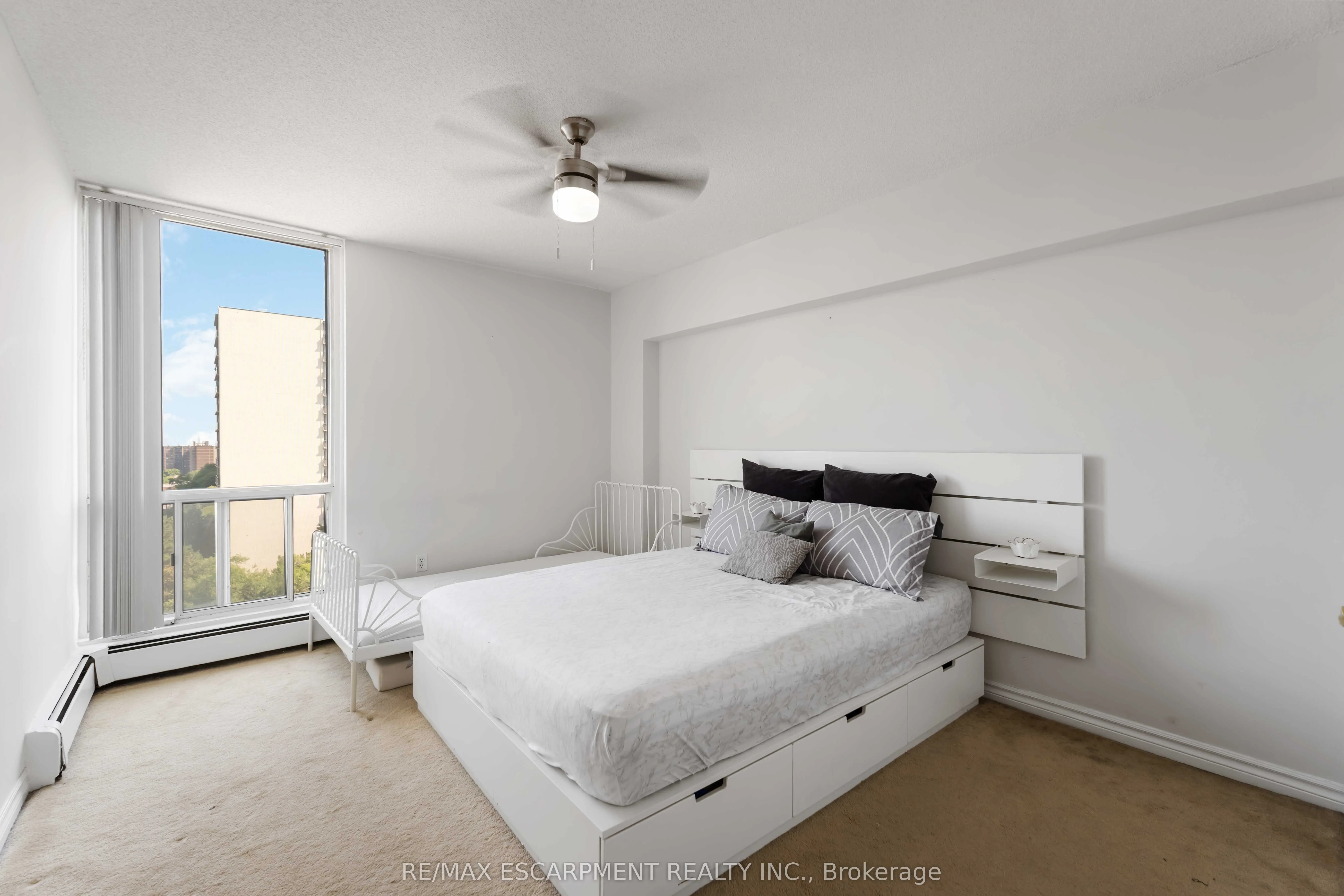 75 Glenburn Court, #1004
