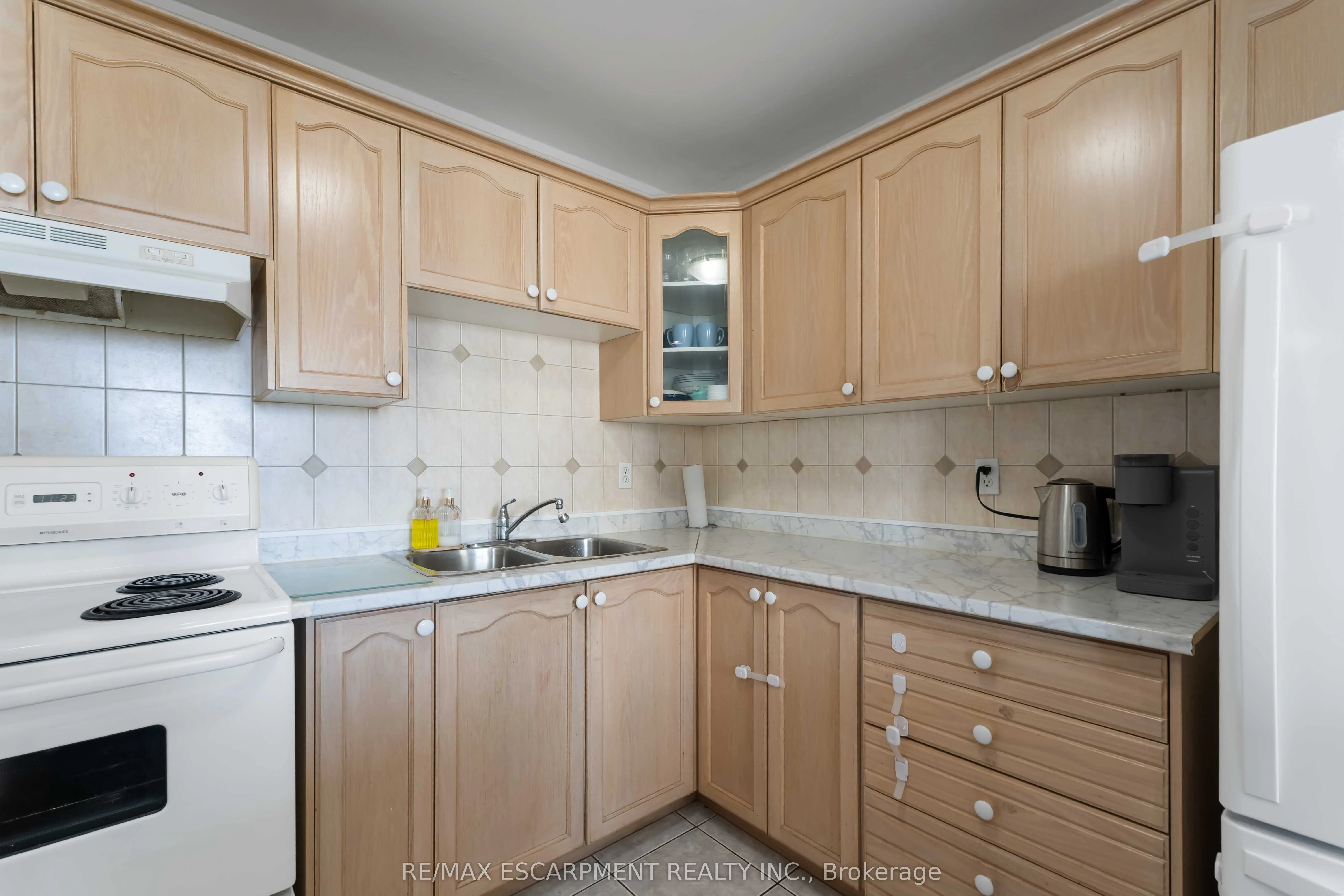 75 Glenburn Court, #1004