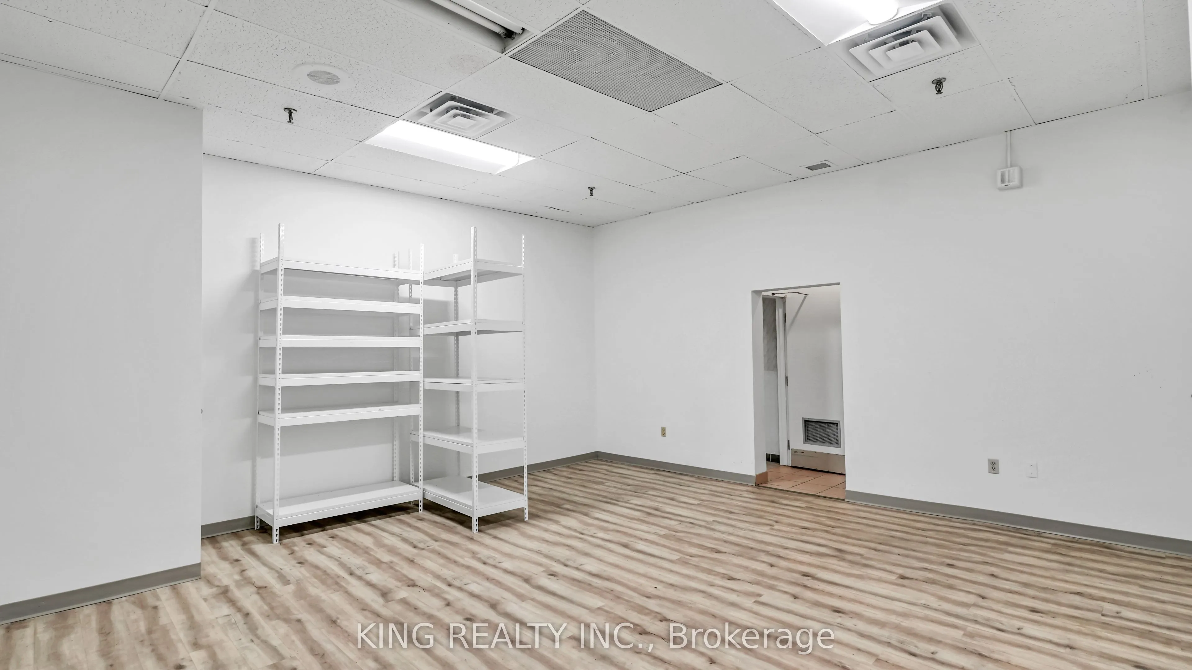 379 DUNDAS Street, #109-110
