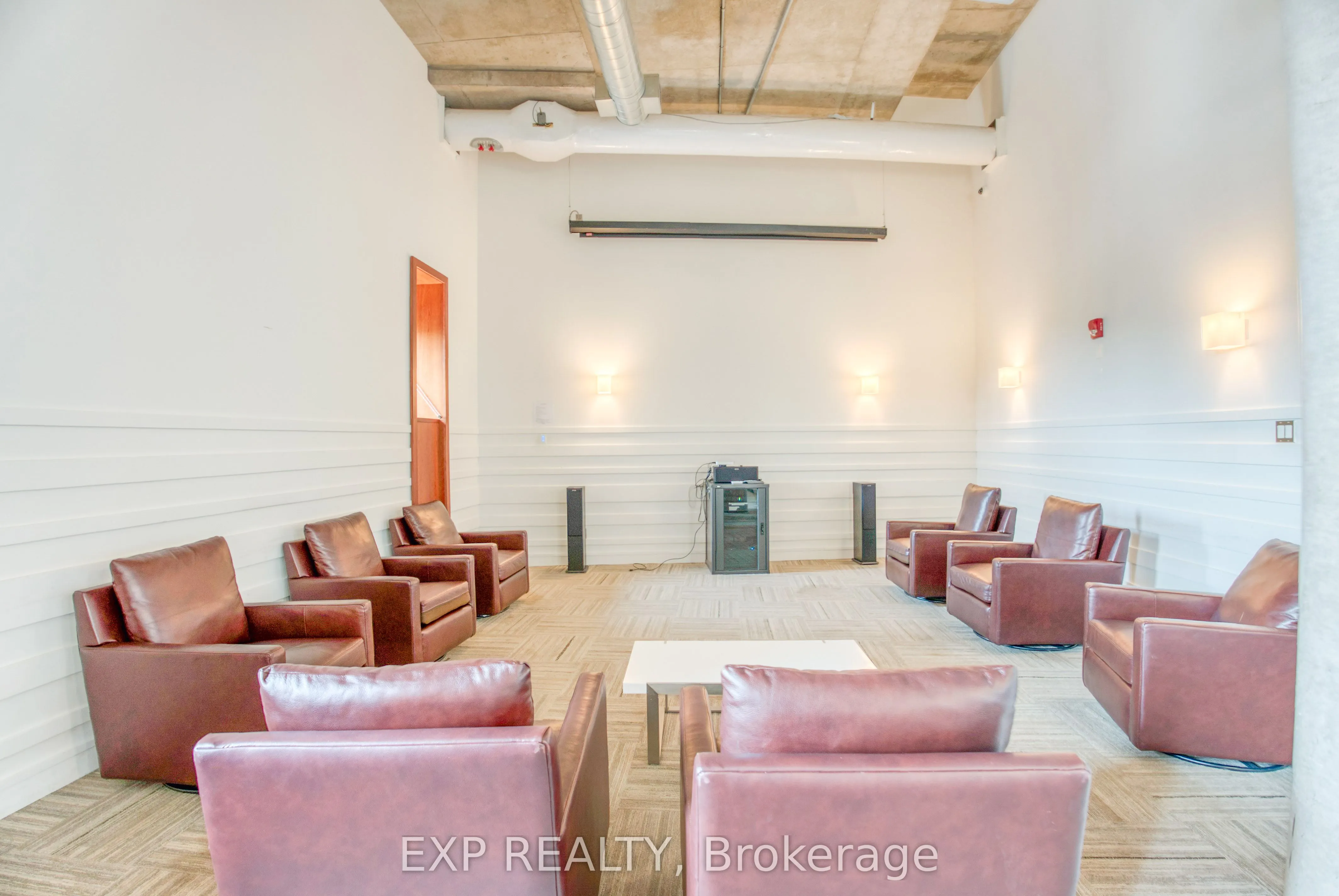 354 Gladstone Avenue, #321