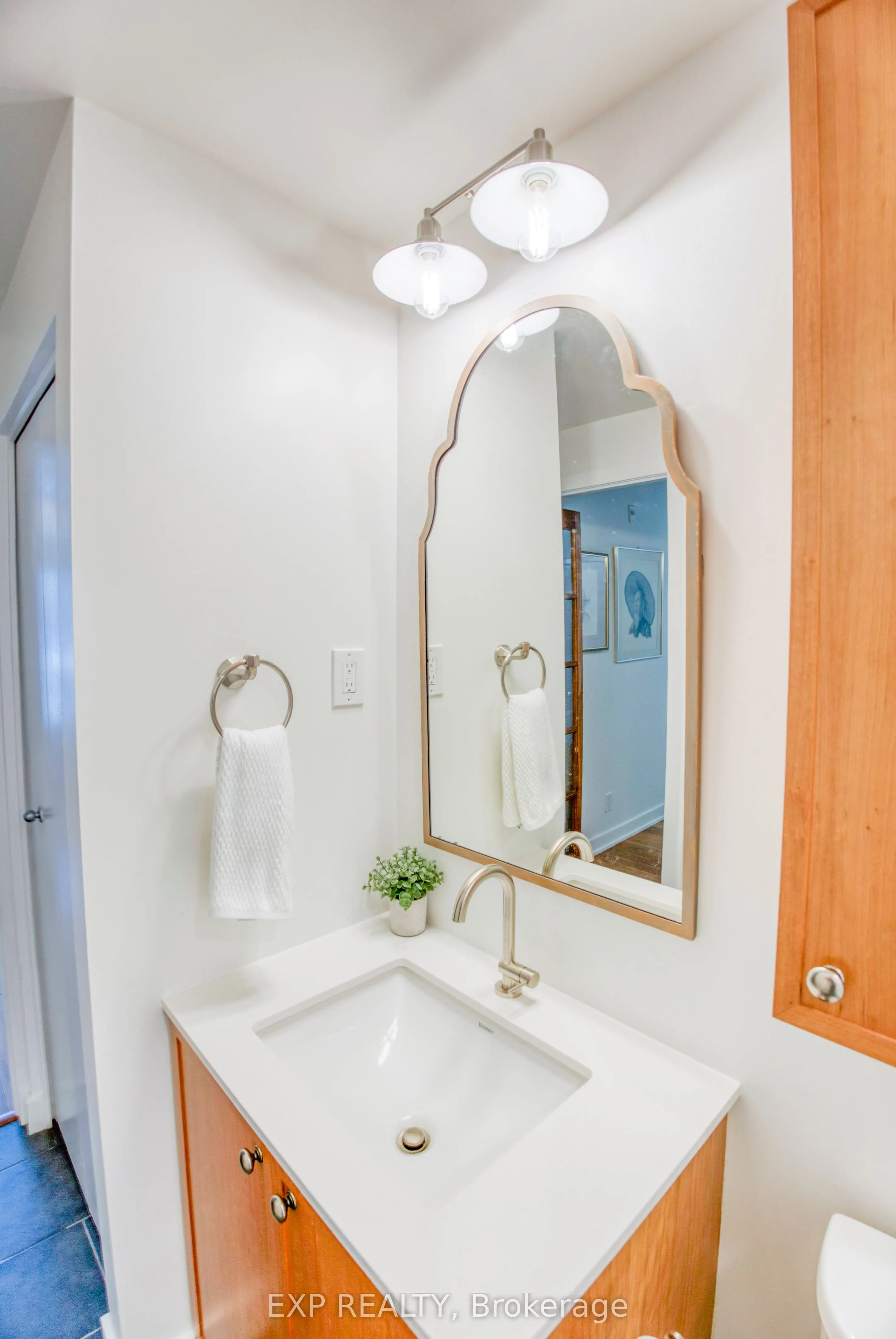 354 Gladstone Avenue, #321