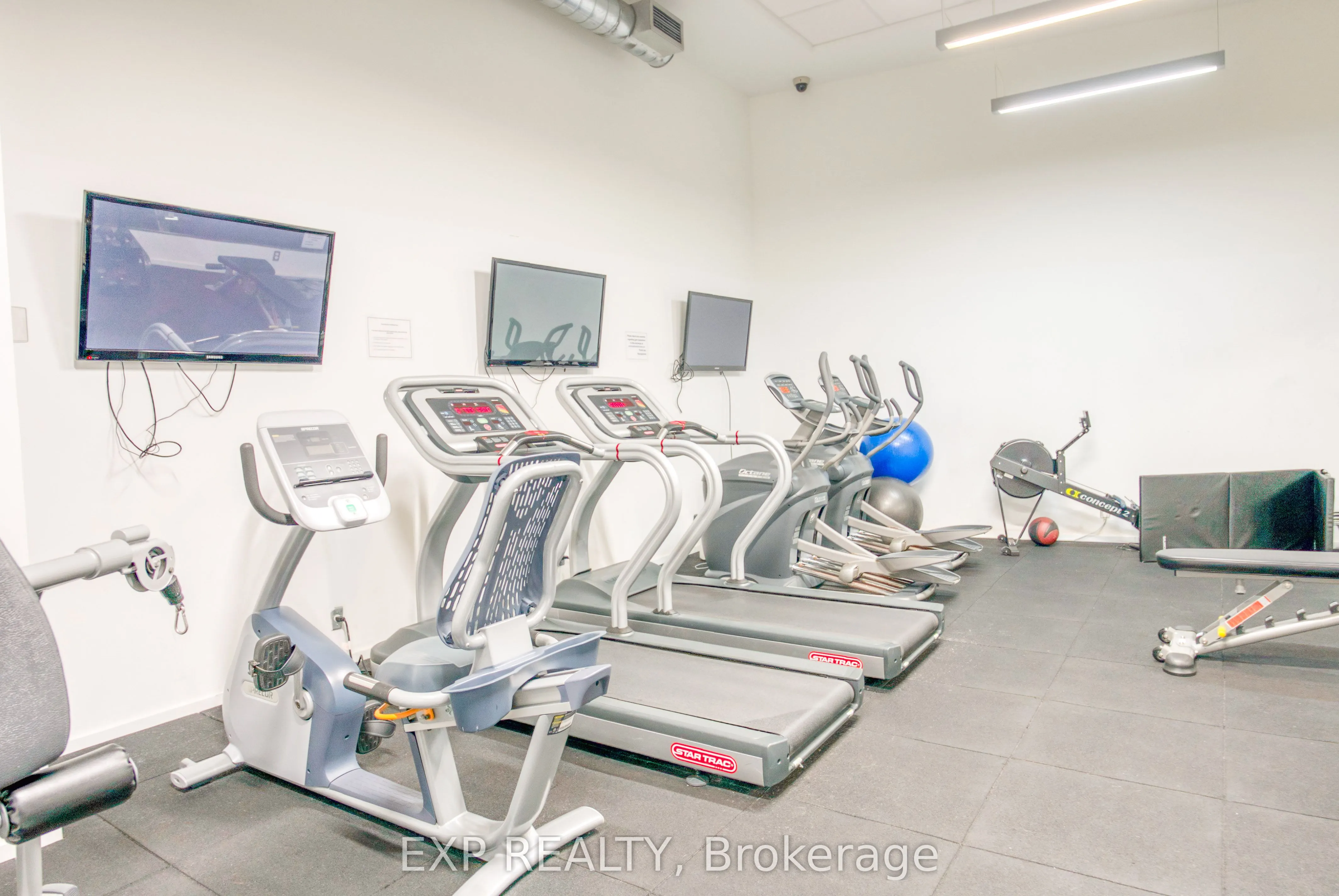 354 Gladstone Avenue, #321