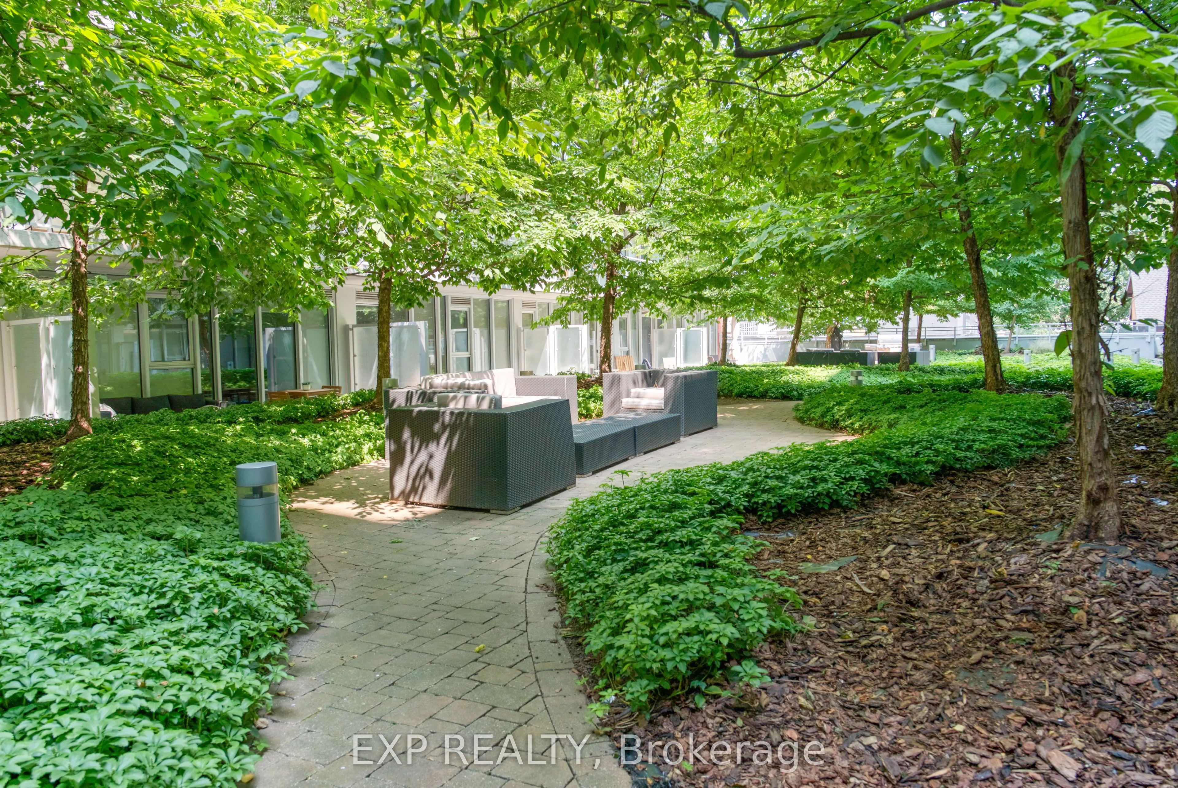 354 Gladstone Avenue, #321