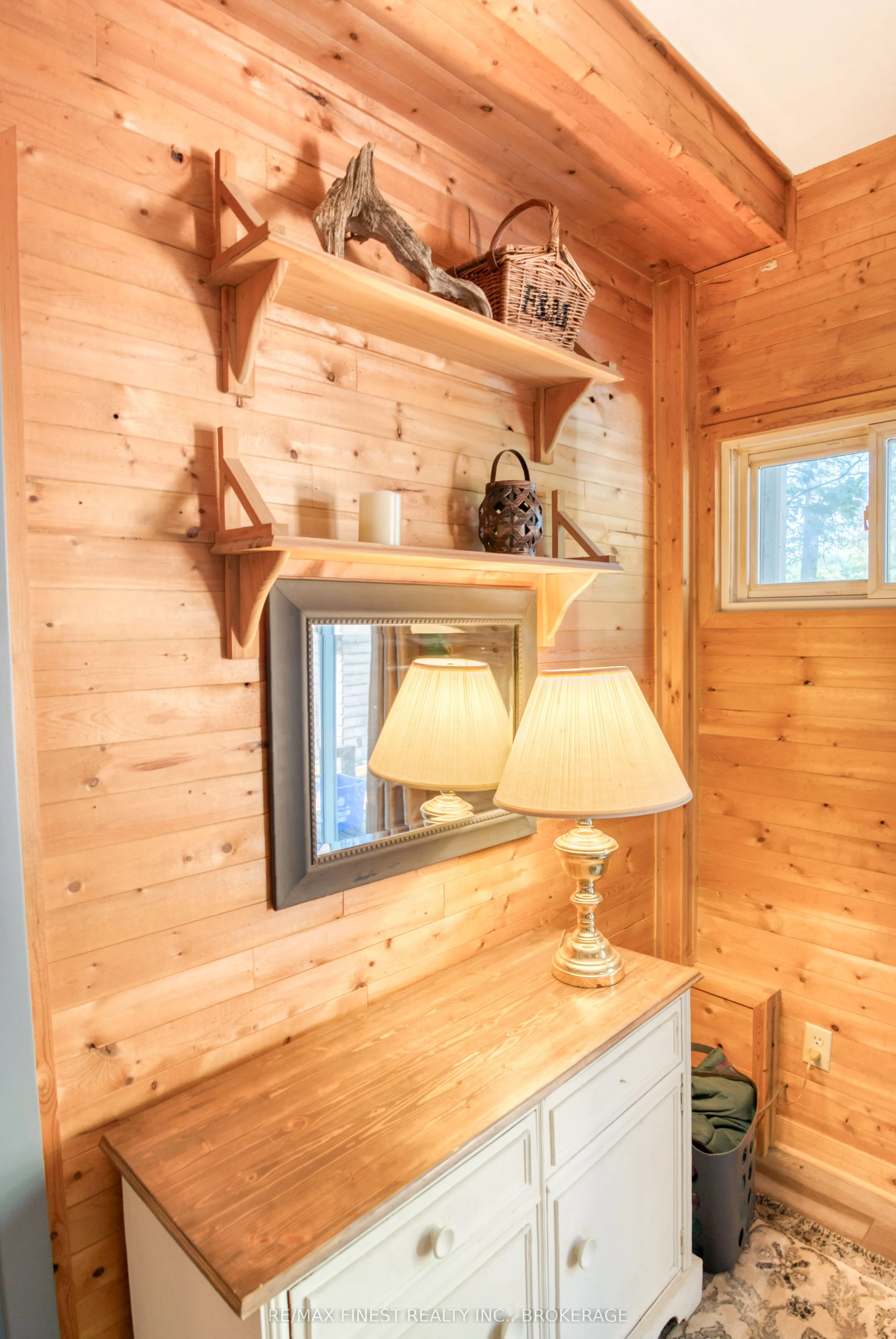 1036A Twin Lake Lane