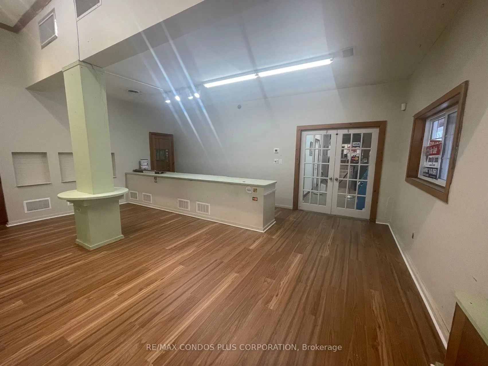 758 Niagara Stone Road, #B