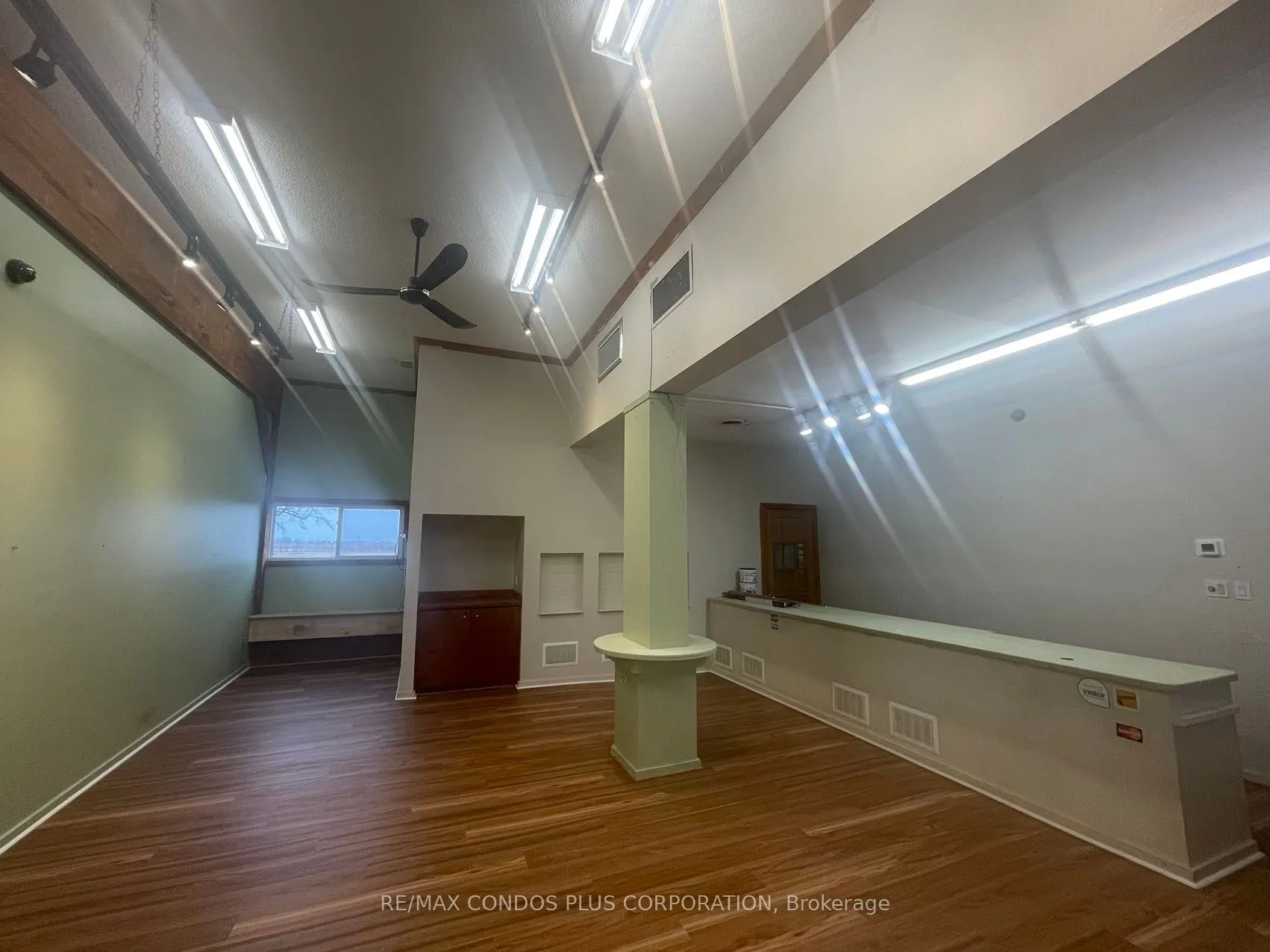 758 Niagara Stone Road, #B