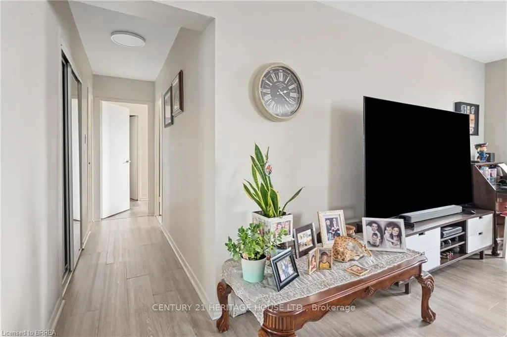 485 Thorold Road, #323