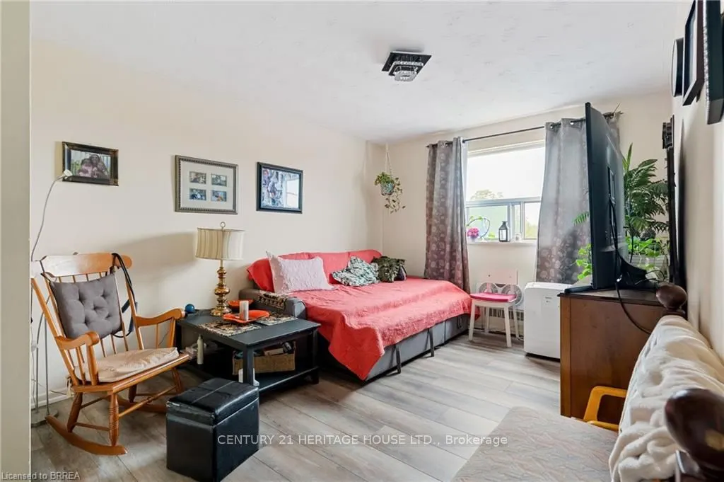 485 Thorold Road, #323