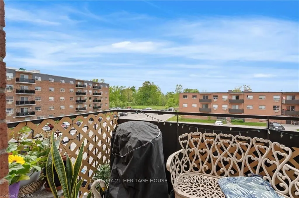 485 Thorold Road, #323