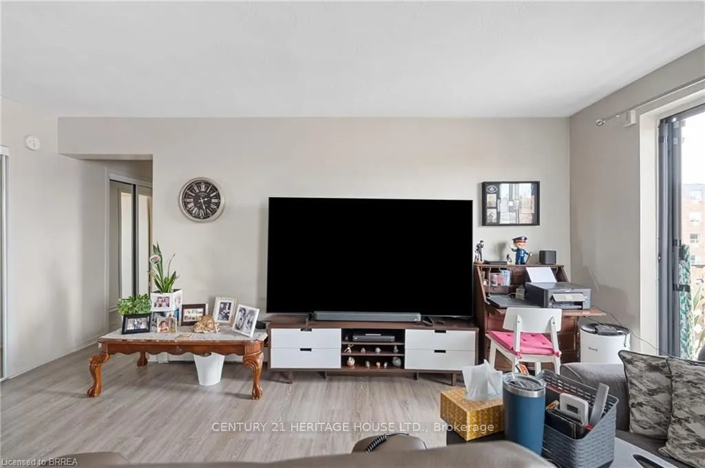485 Thorold Road, #323