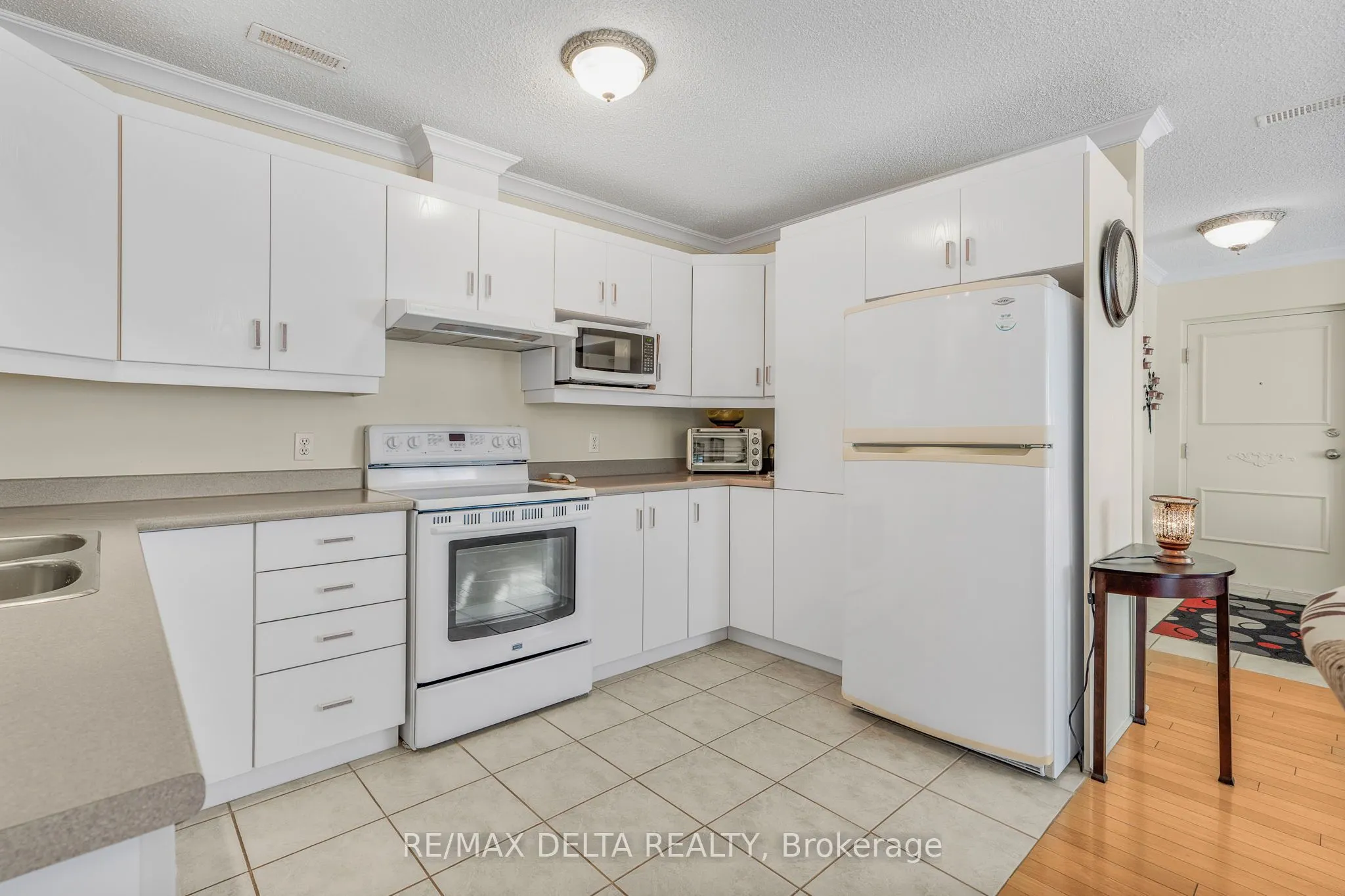 669 Spence Avenue, #5