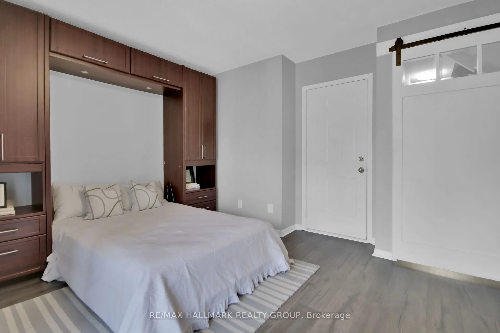 303 Mosaic Private
