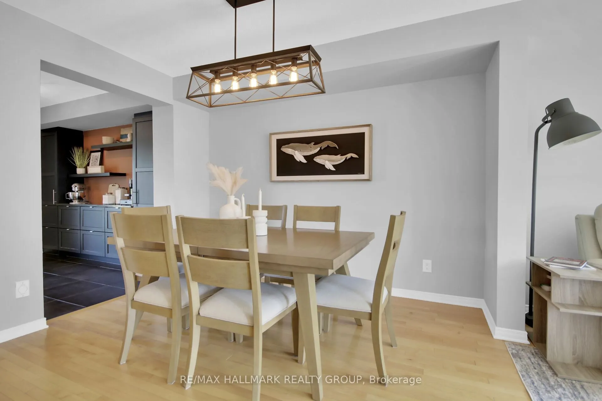 303 Mosaic Private