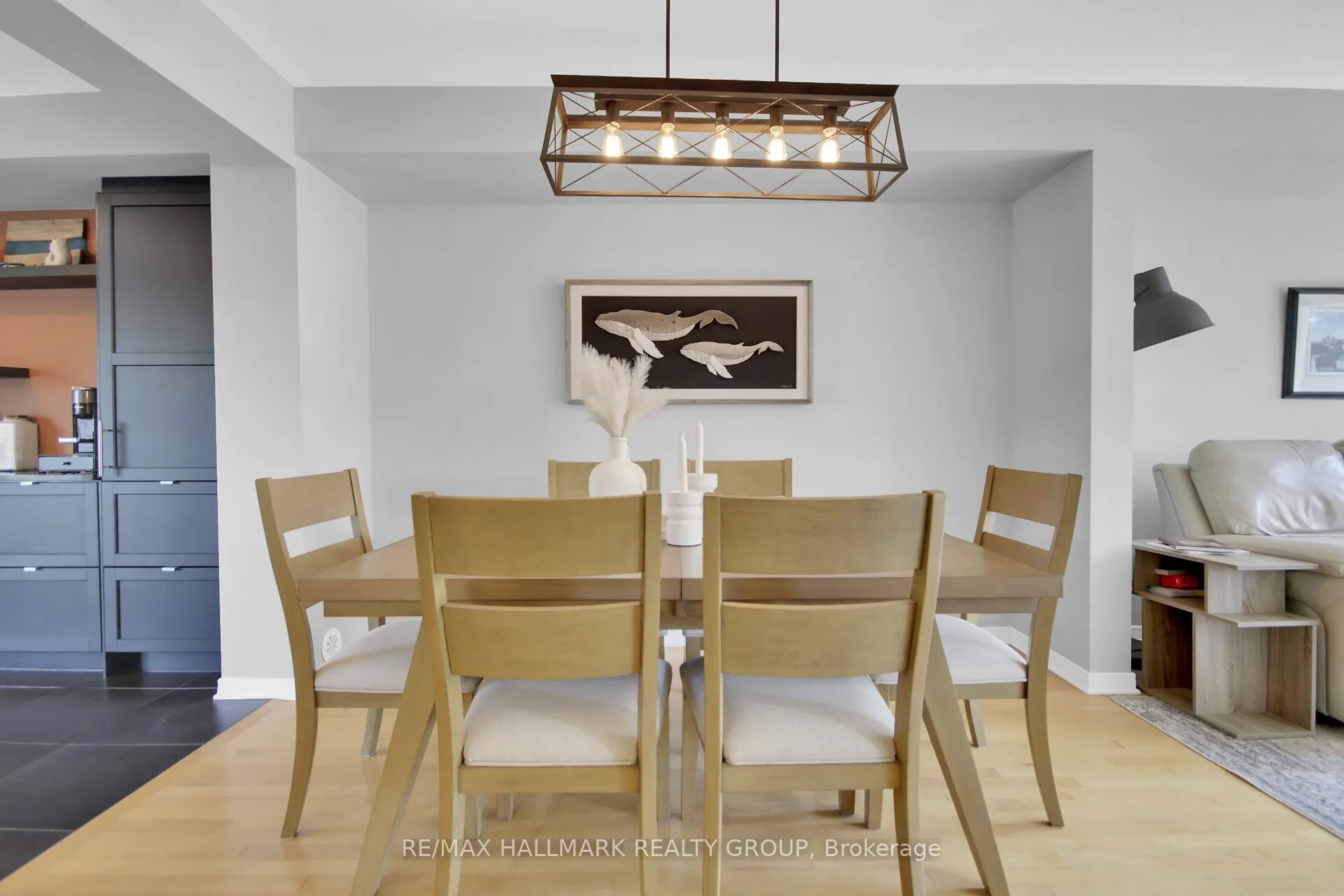 303 Mosaic Private