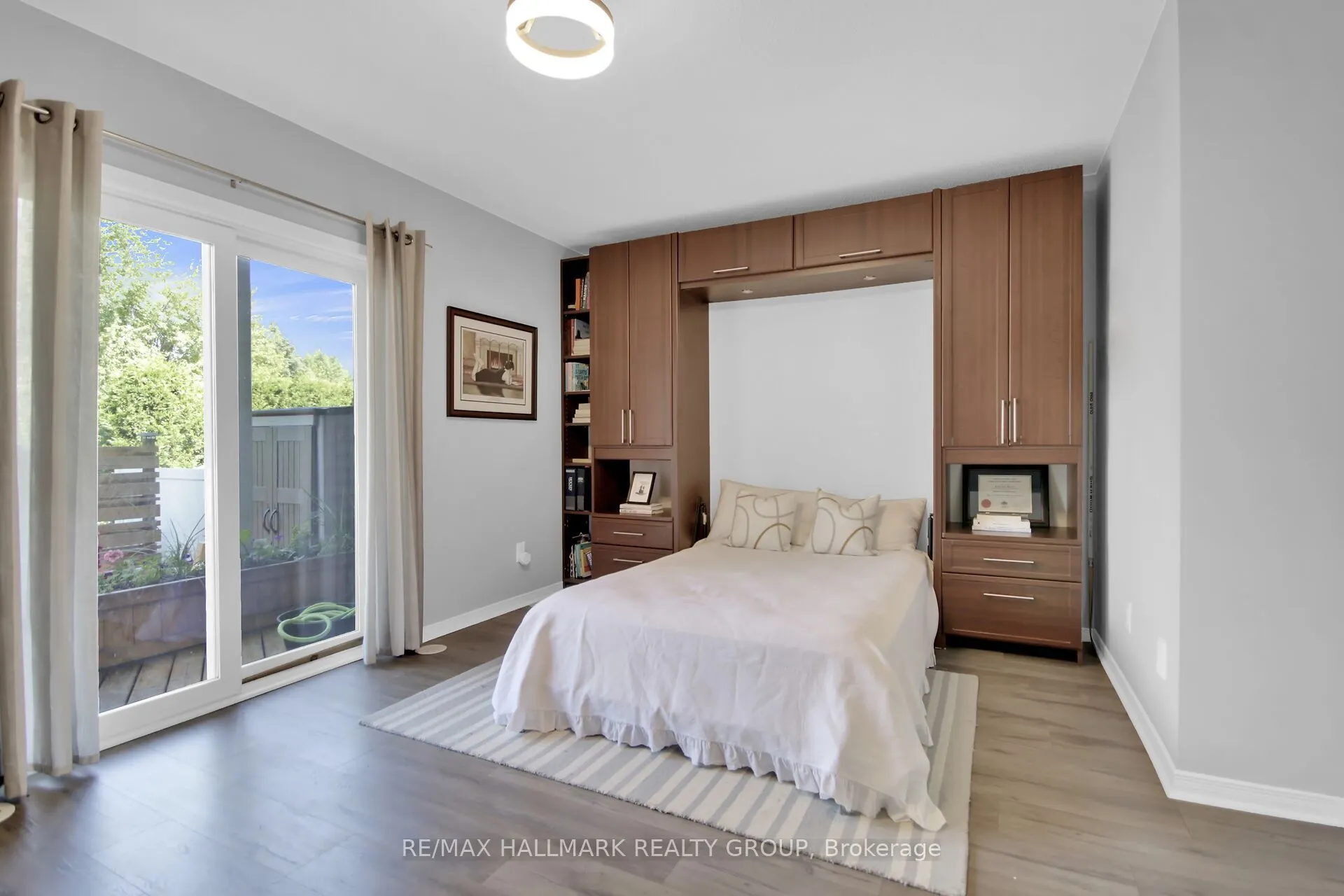 303 Mosaic Private