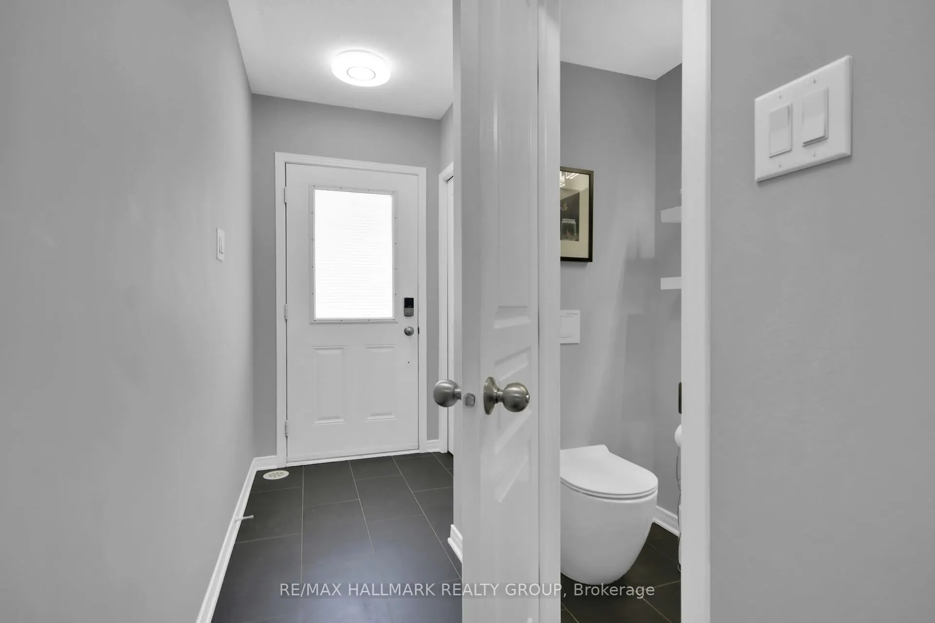 303 Mosaic Private