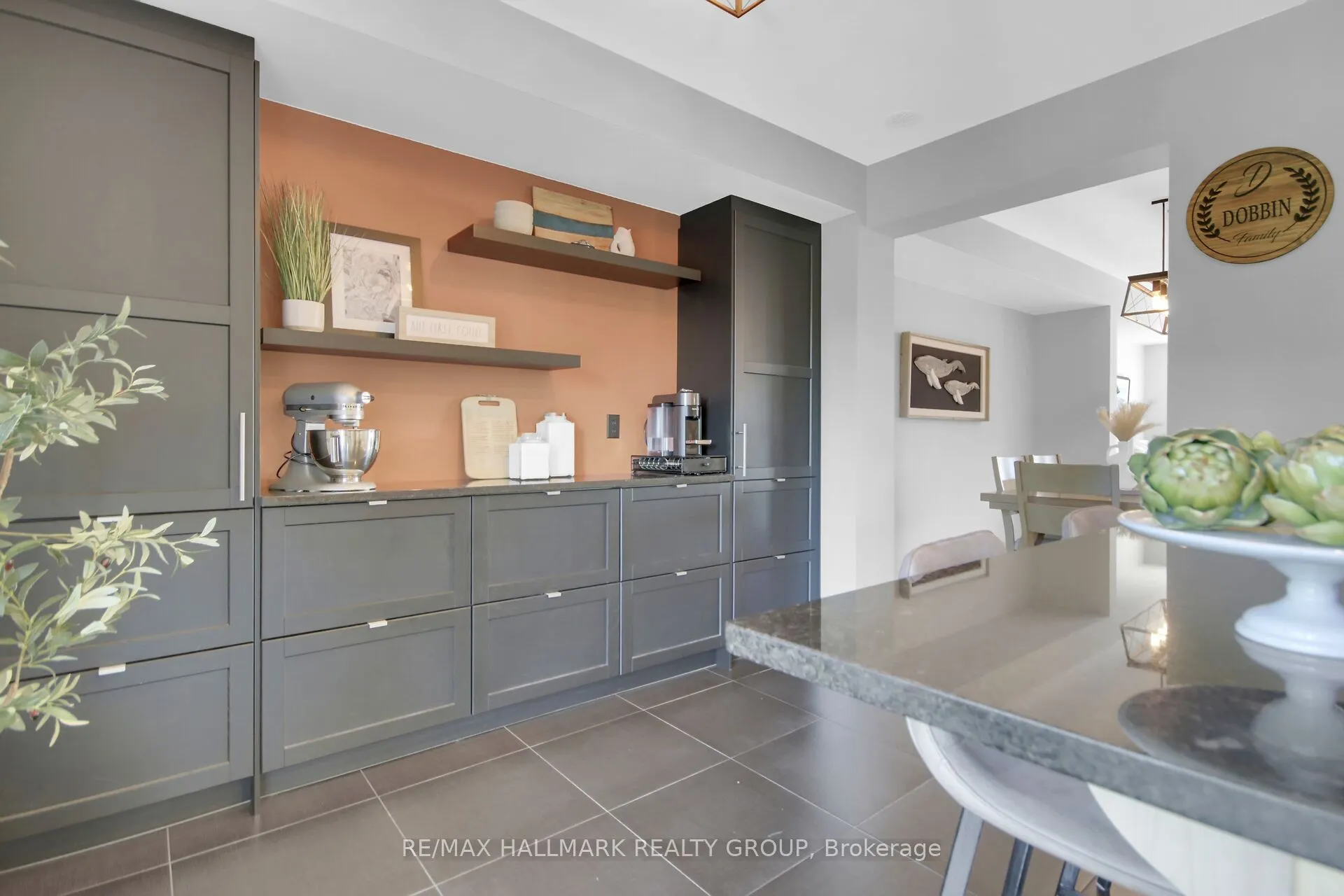 303 Mosaic Private