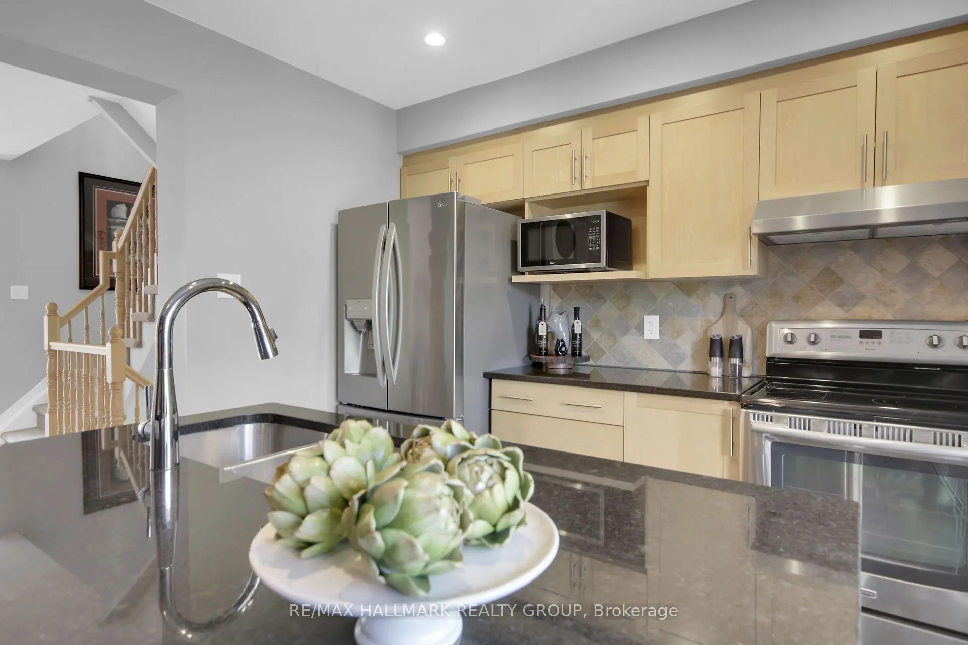 303 Mosaic Private