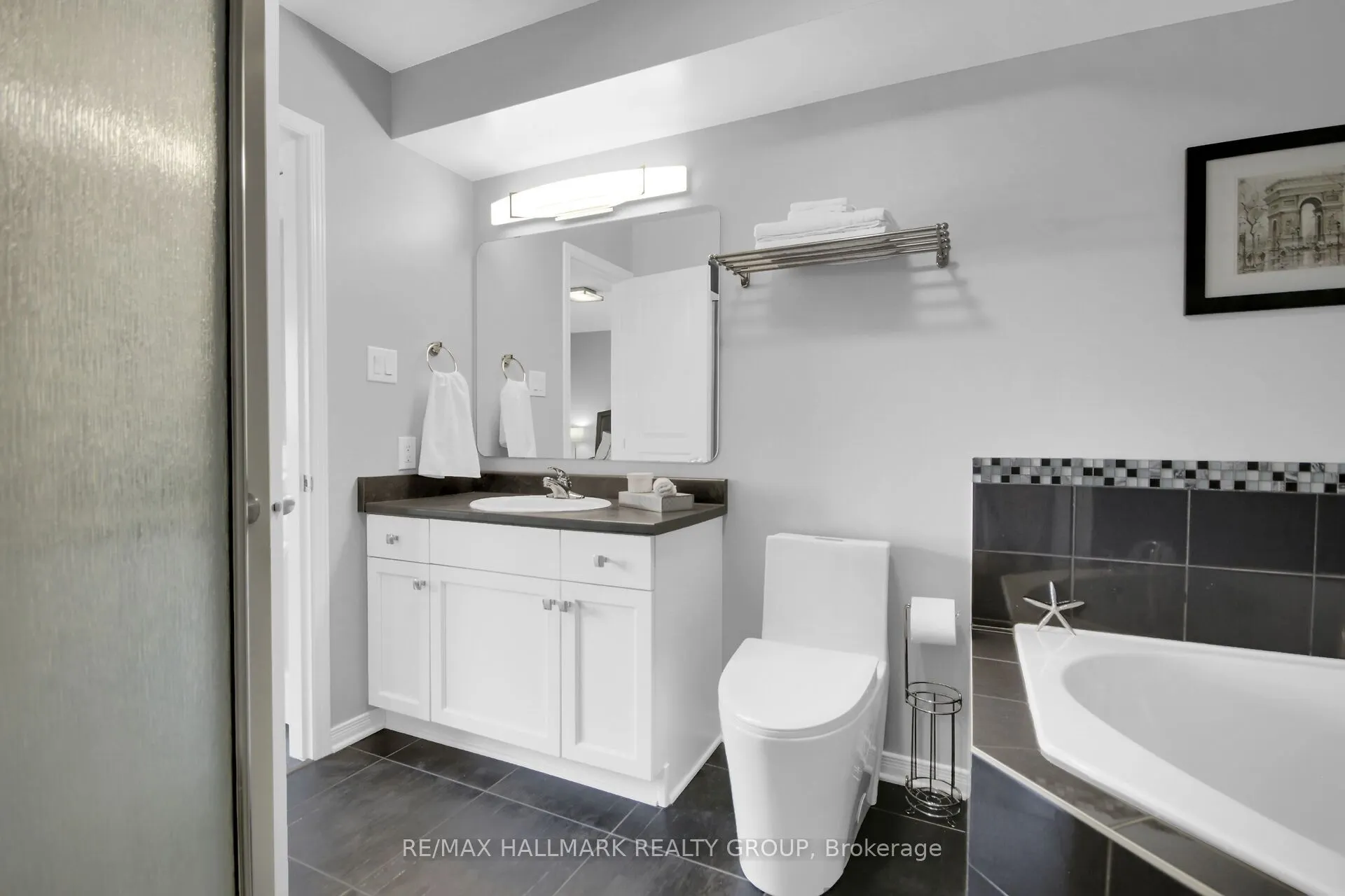 303 Mosaic Private