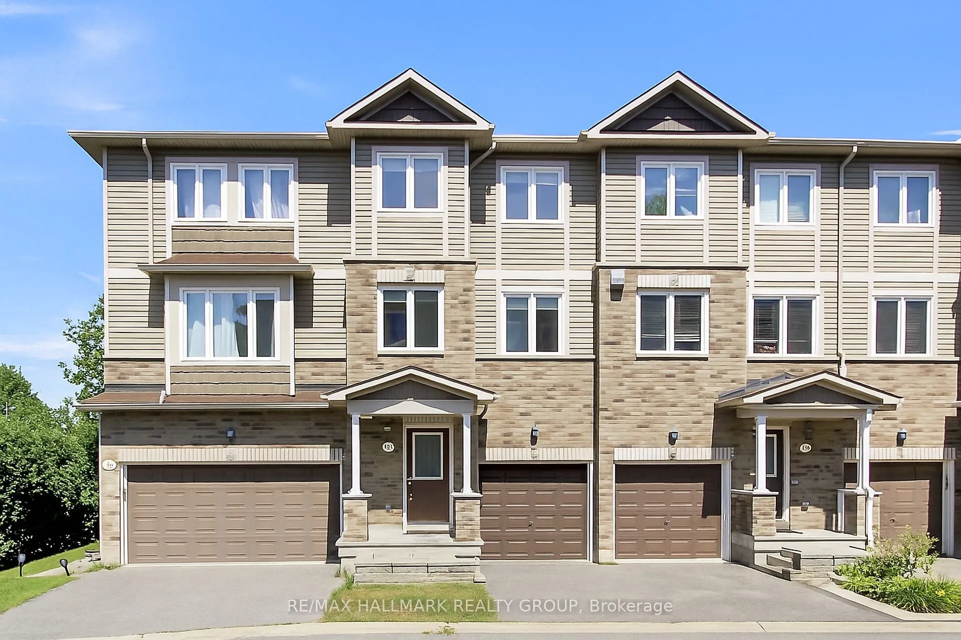 303 Mosaic Private
