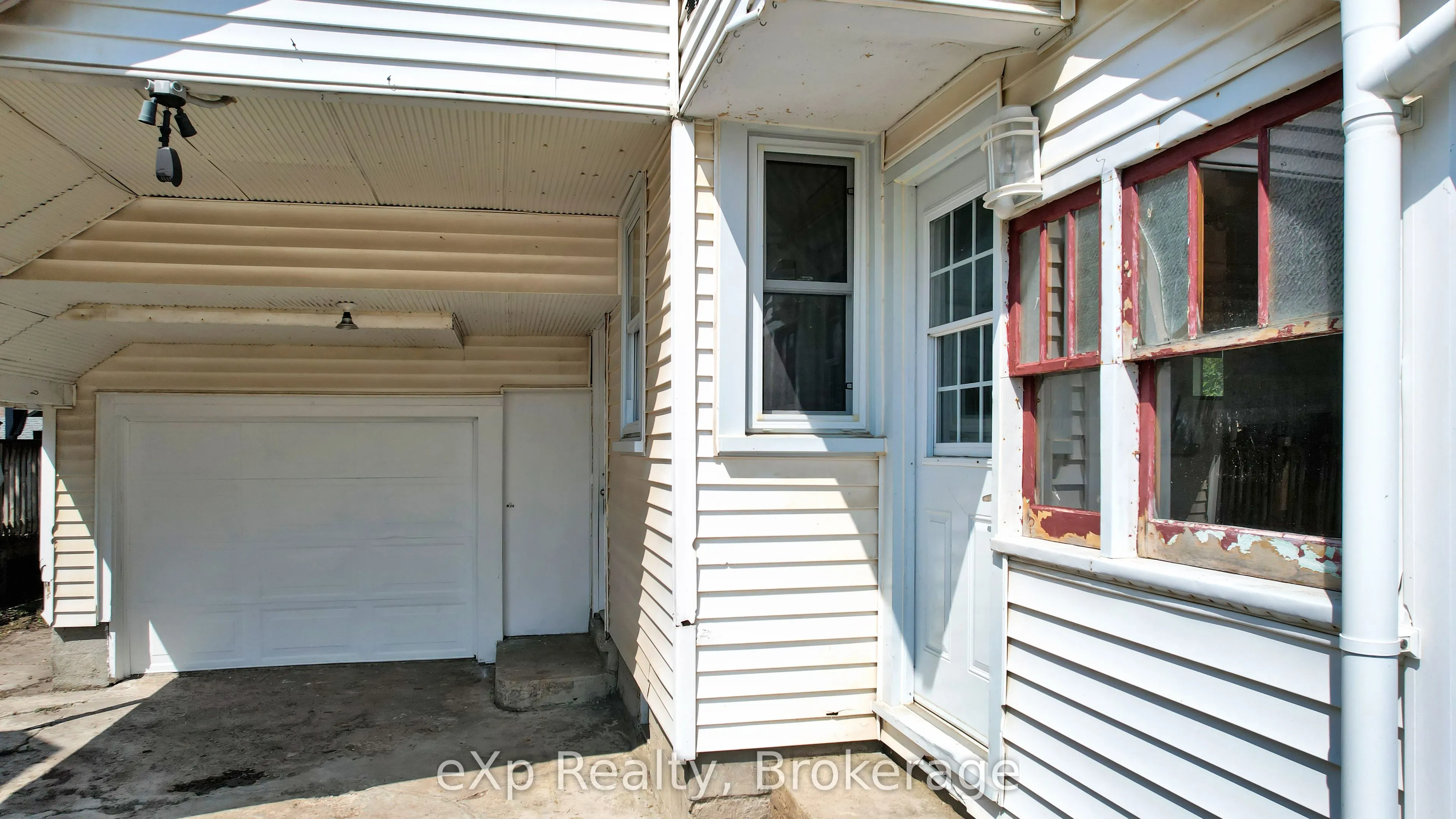 315 McNab Street