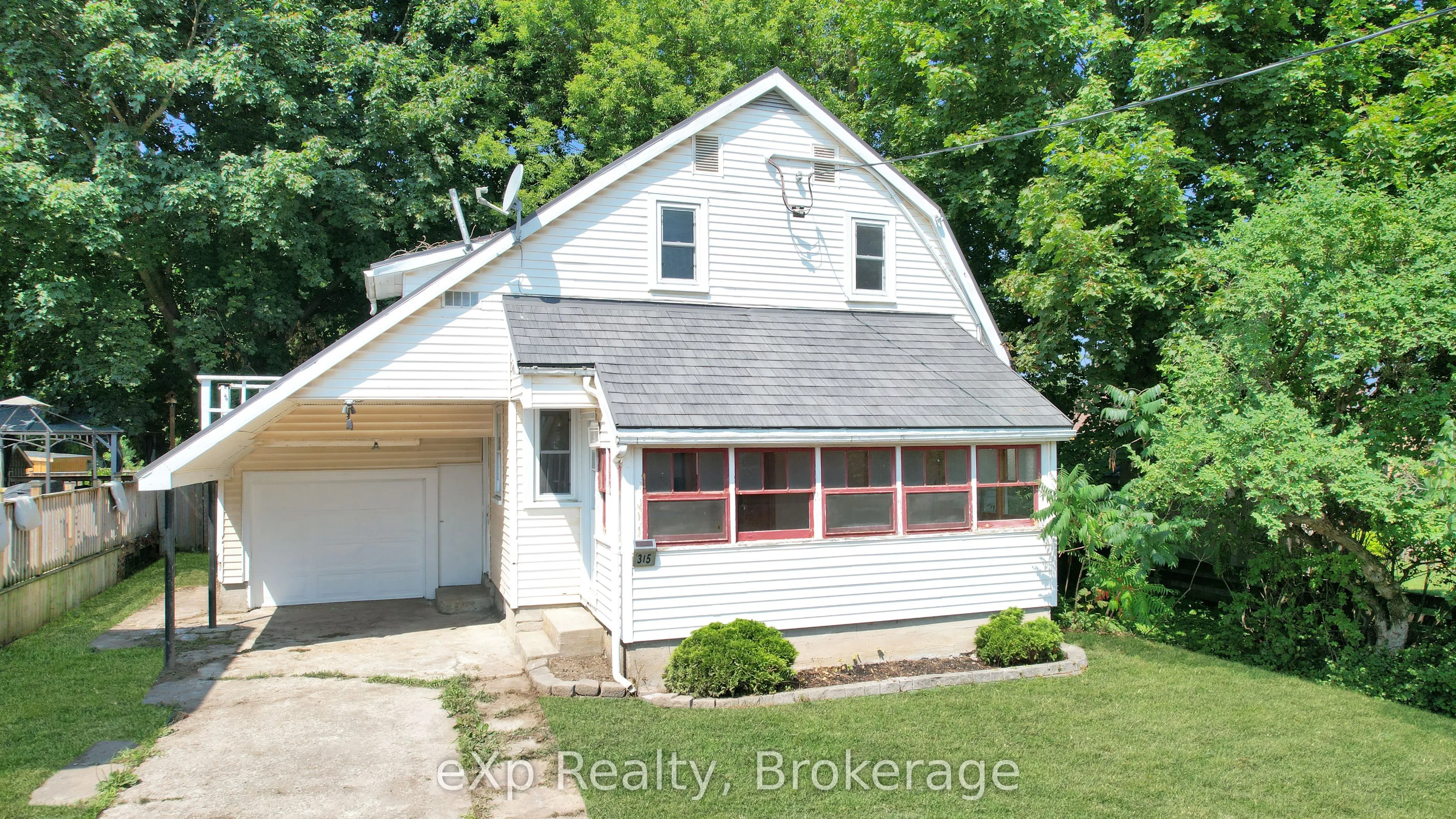 315 McNab Street