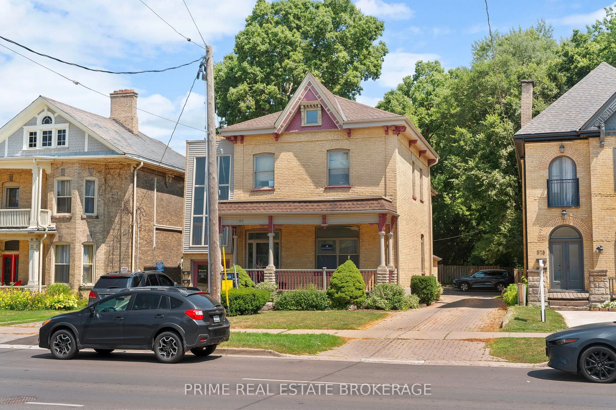 580 Waterloo Street E