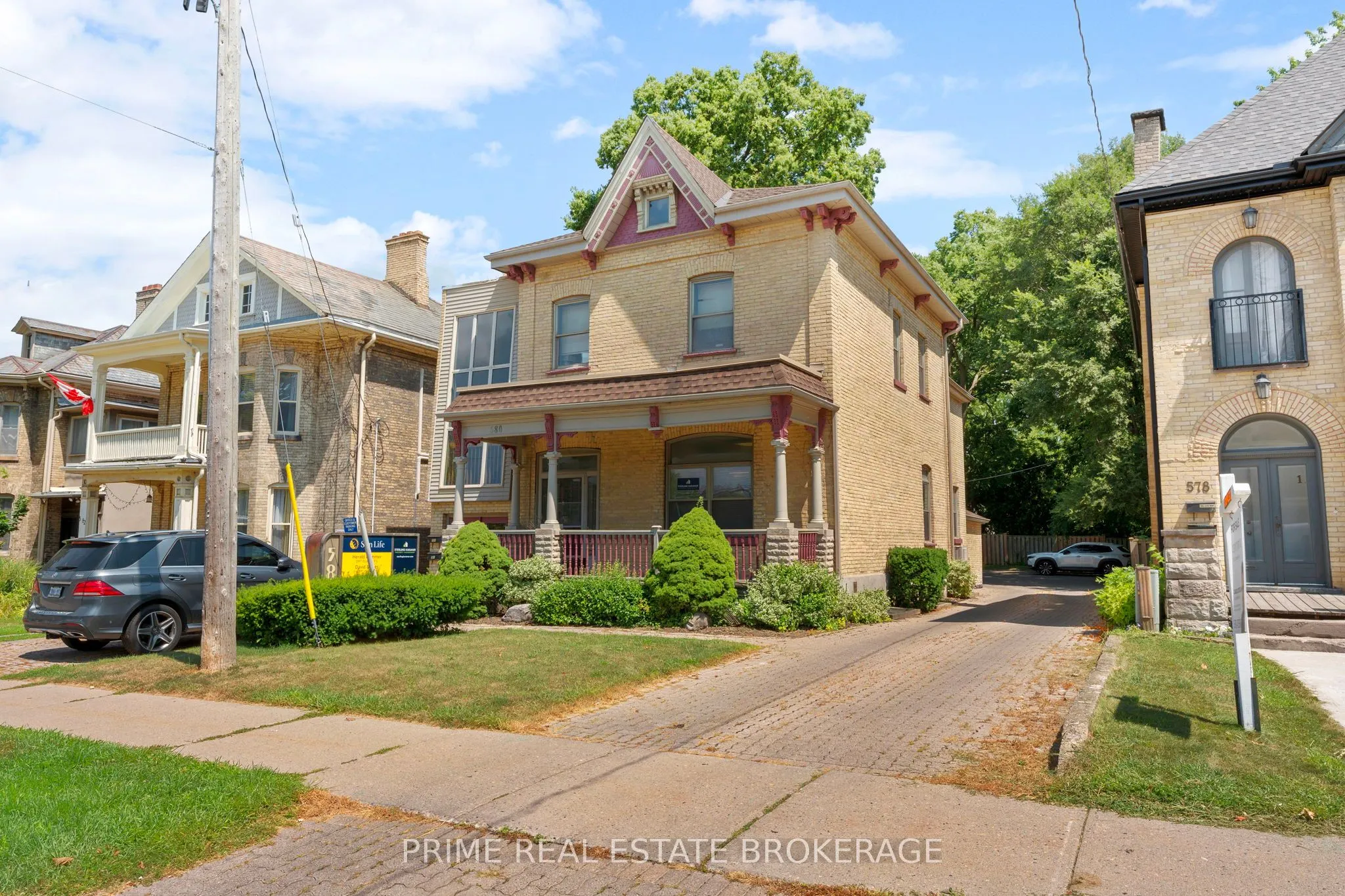 580 Waterloo Street E