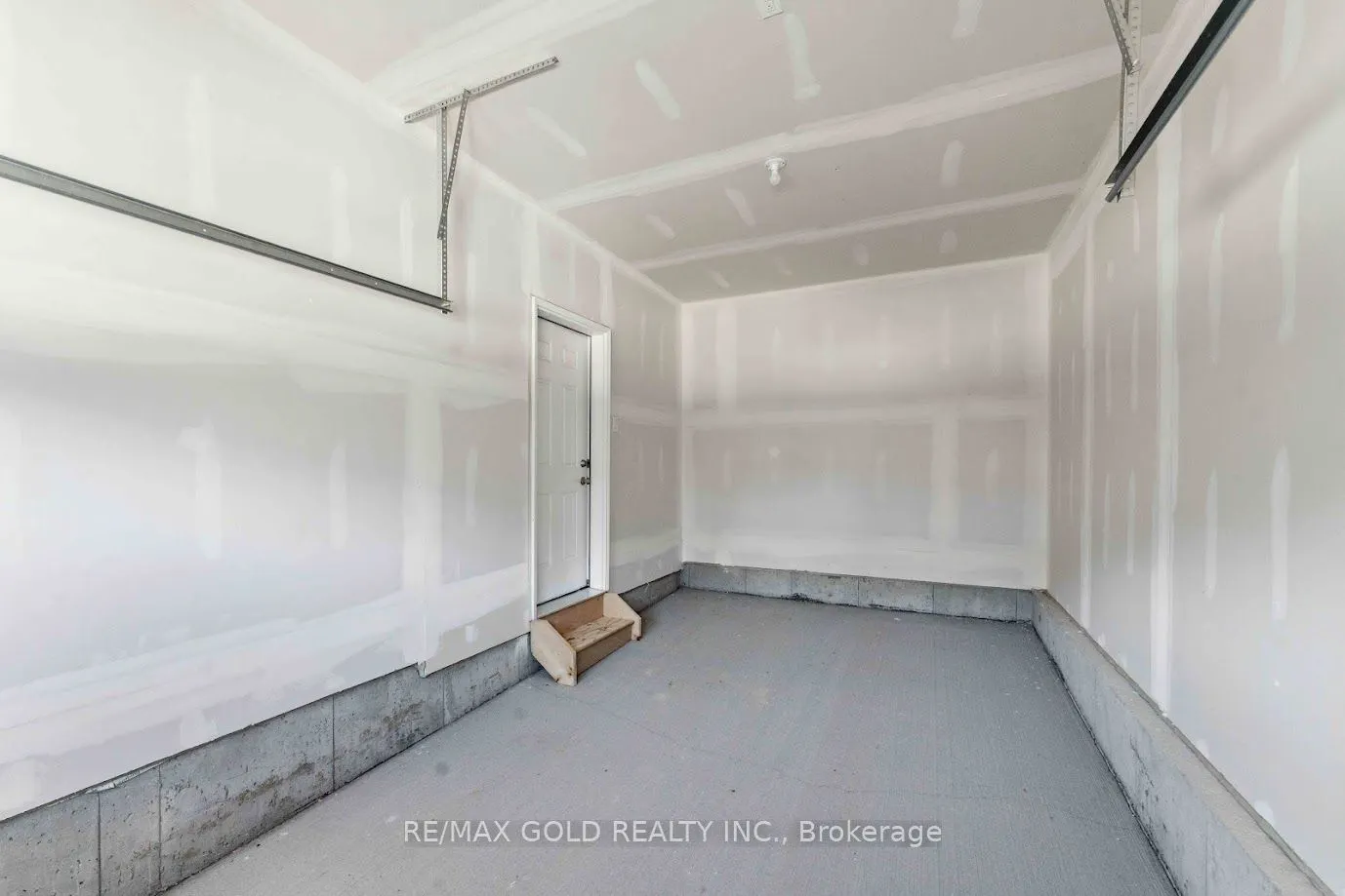 356 Peninsula Road