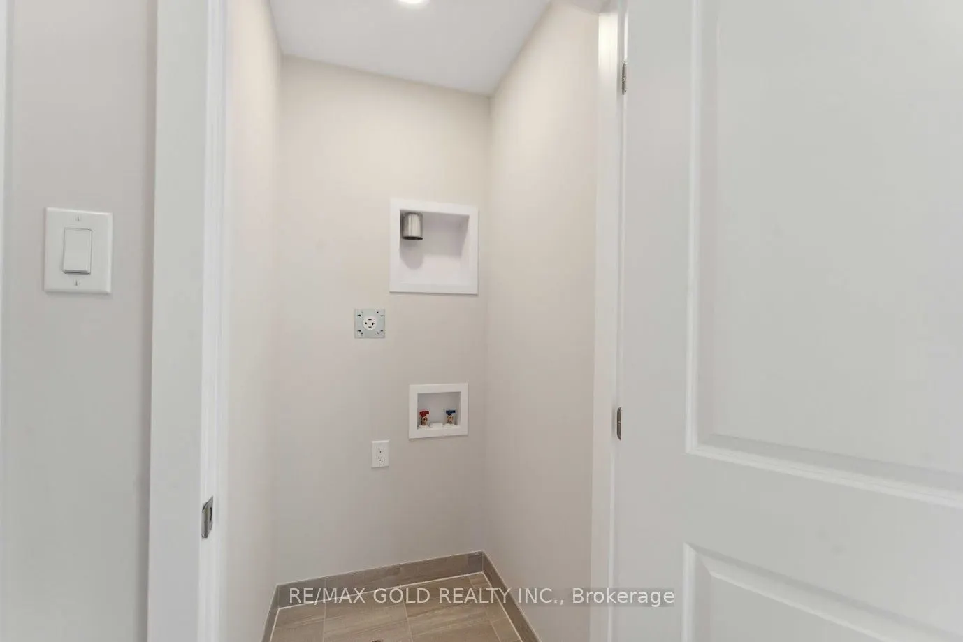 356 Peninsula Road