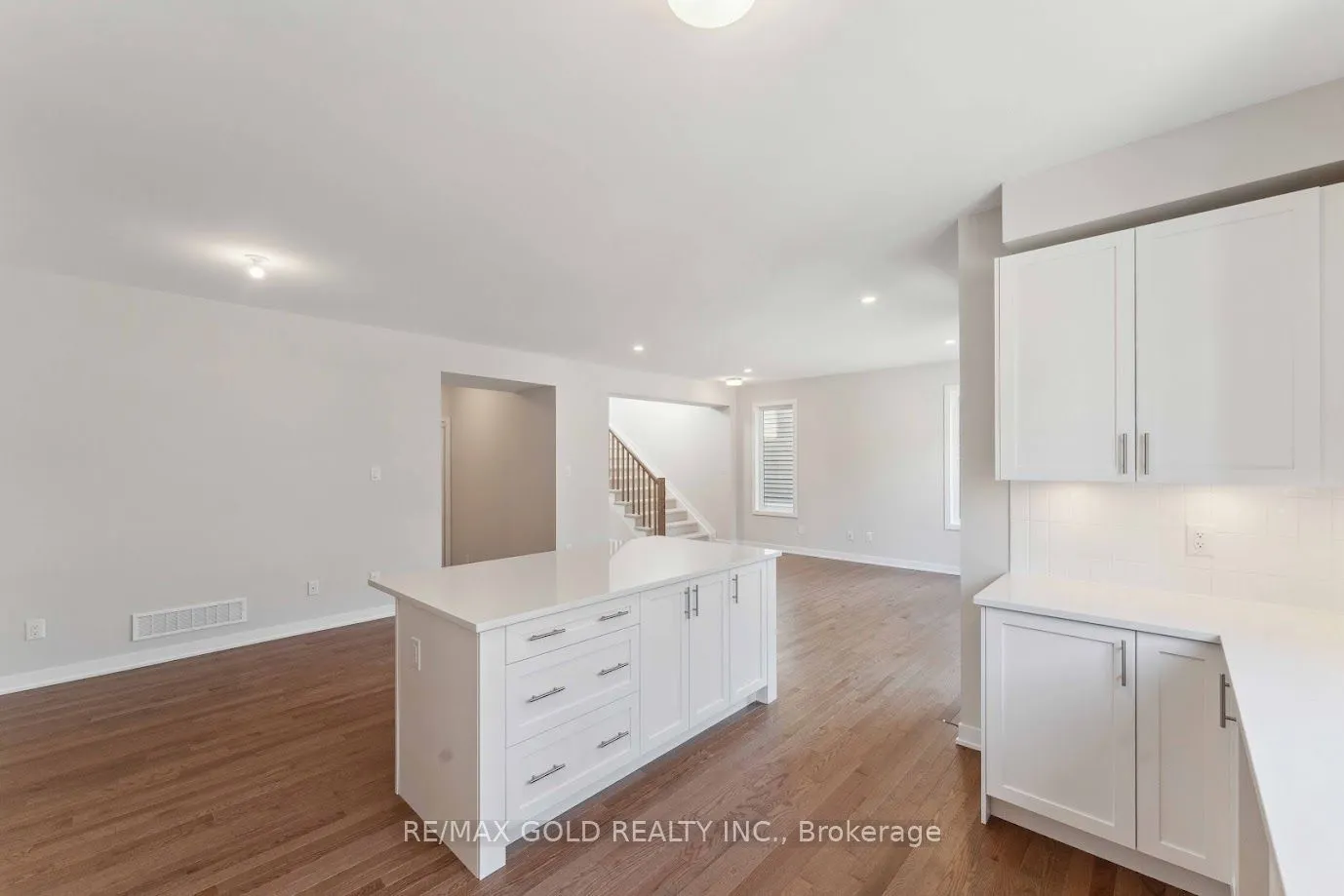 356 Peninsula Road