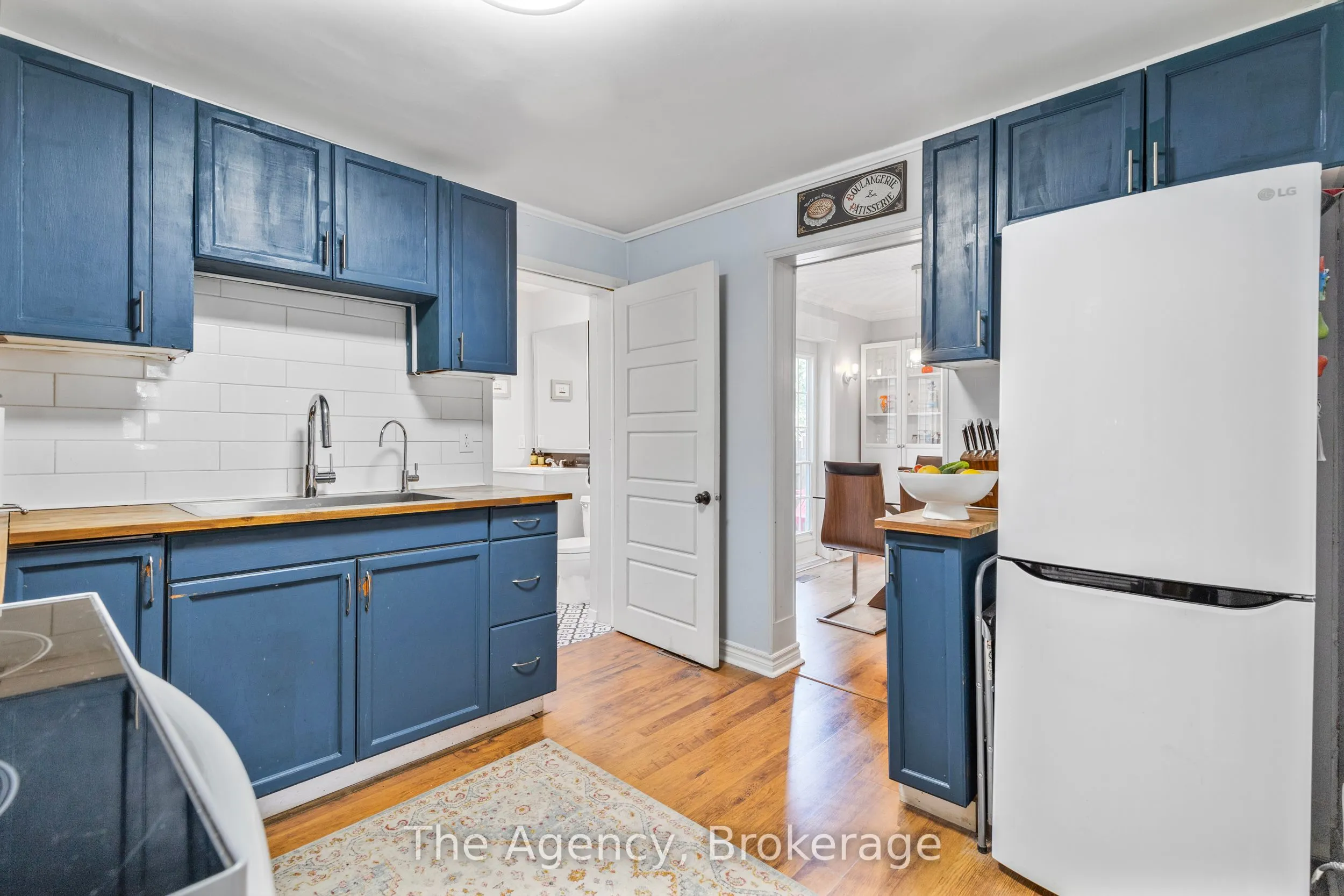 1 Mareve Avenue