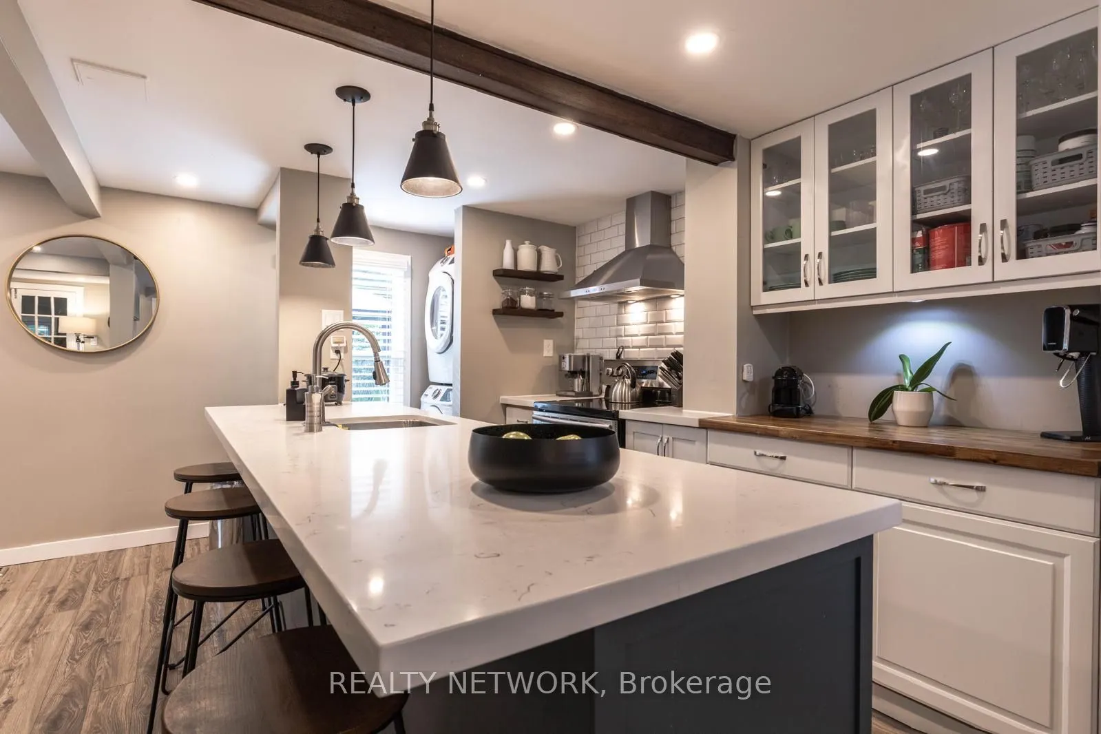 2985 Portage Road