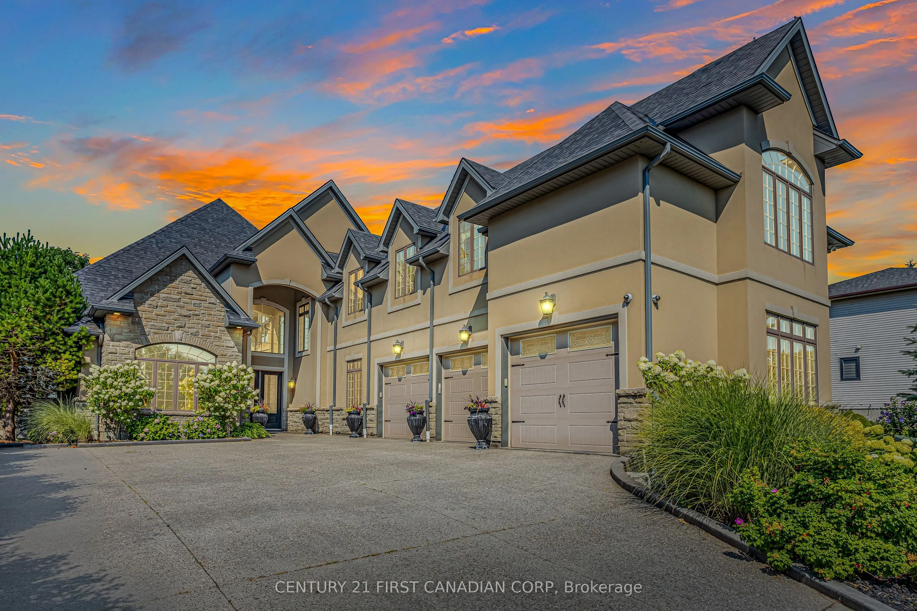 547 Crestwood Drive