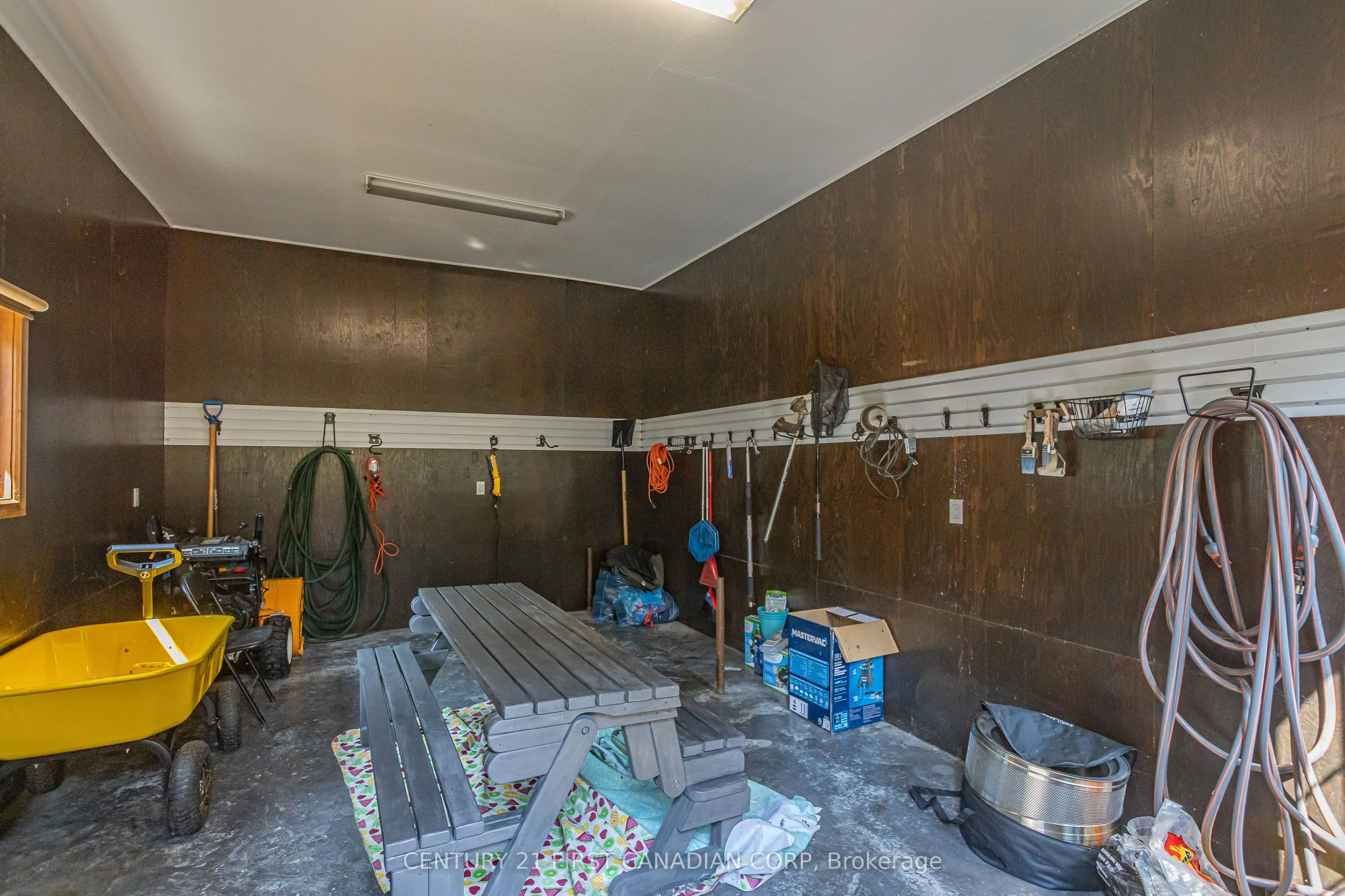 547 Crestwood Drive