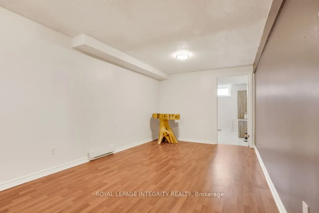 1825 Marsala Crescent
