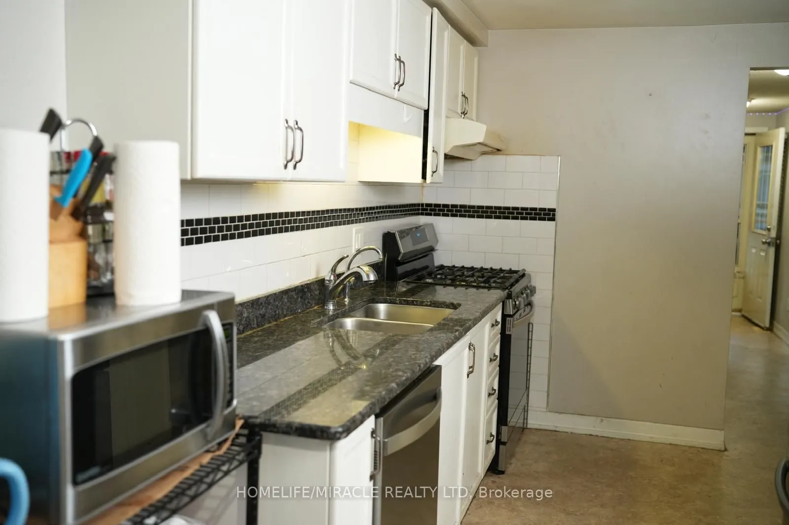 419 Downsview Place