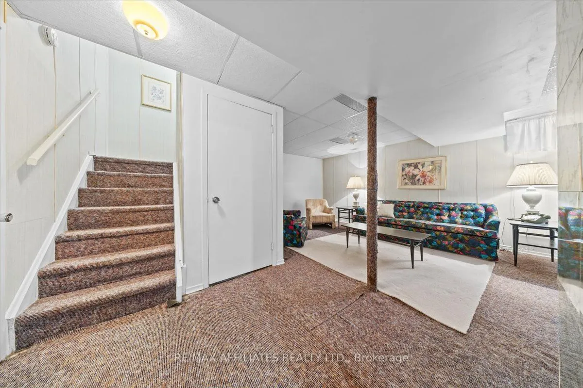 1080 St Lucia Place