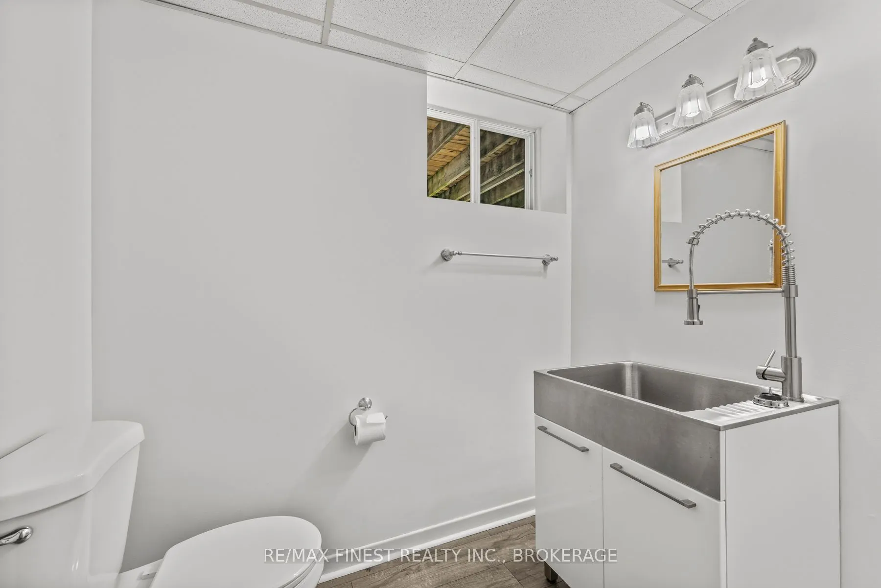 3743 Maple Crest Court